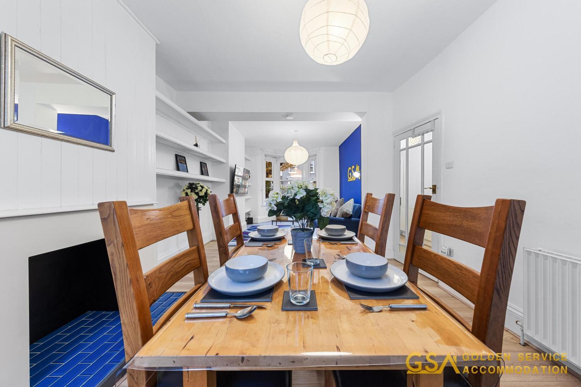 Stylist And Cosy 3 Bed House Leytonstone Sleeps 7 Ferienhaus London