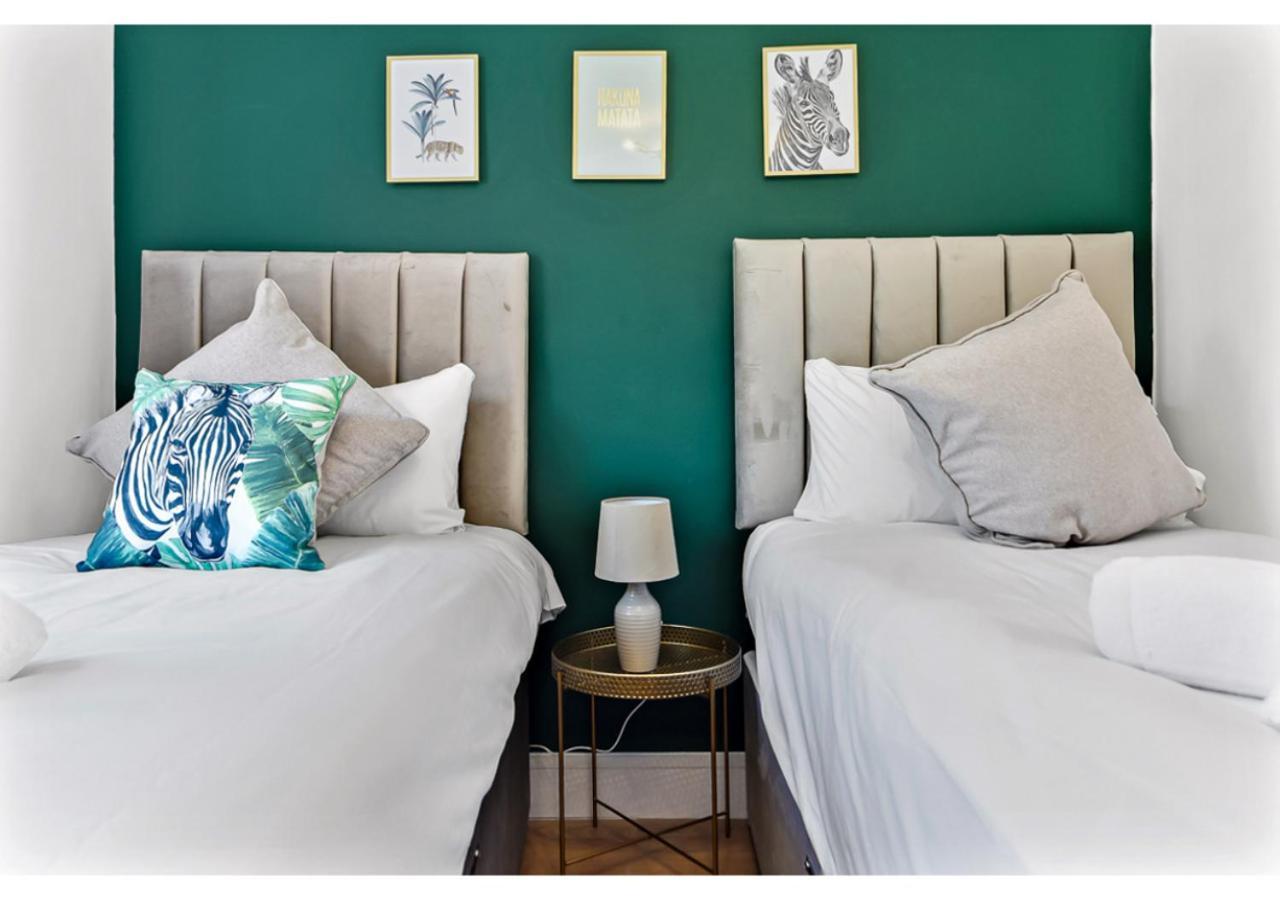 Apartment Energizing Getaway: Newly Renovated 2 Bedroom Flat
