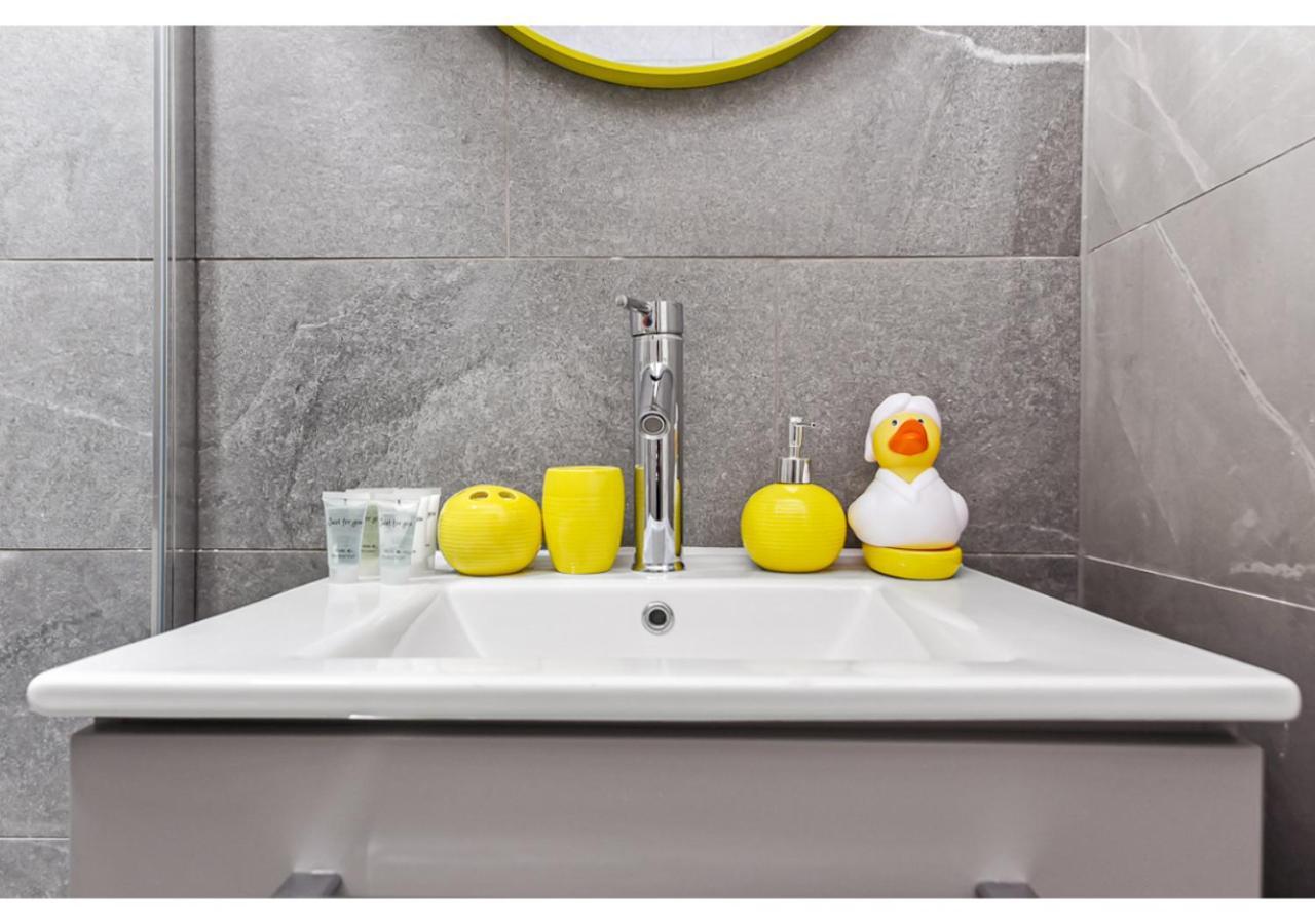 Energizing Getaway: Newly Renovated 2 Bedroom Flat London