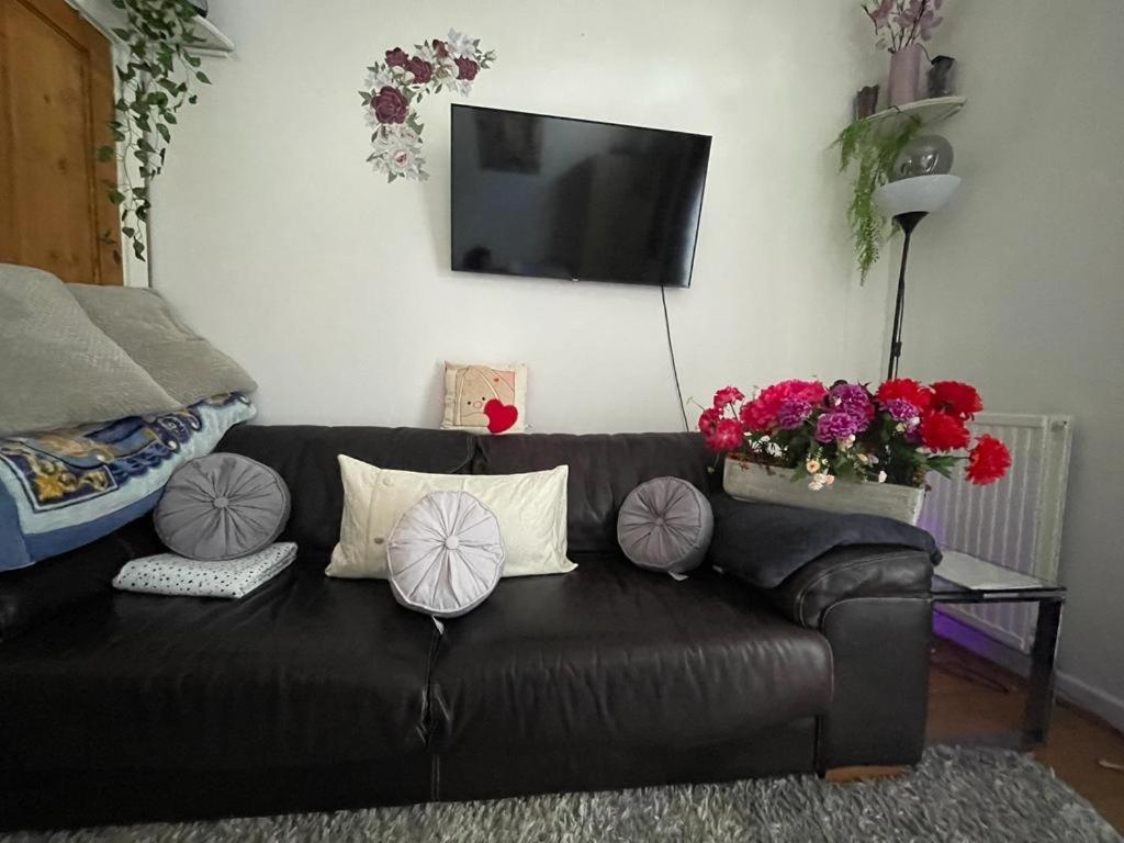 Homestay Ari Luxury Triple London