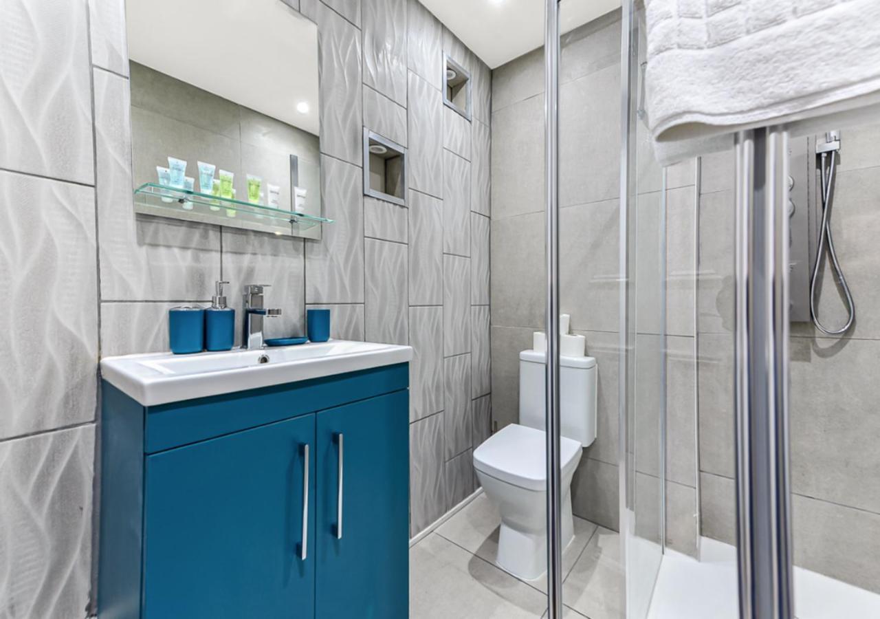 Amazing 2 Bedroom Flat In Leilighet London