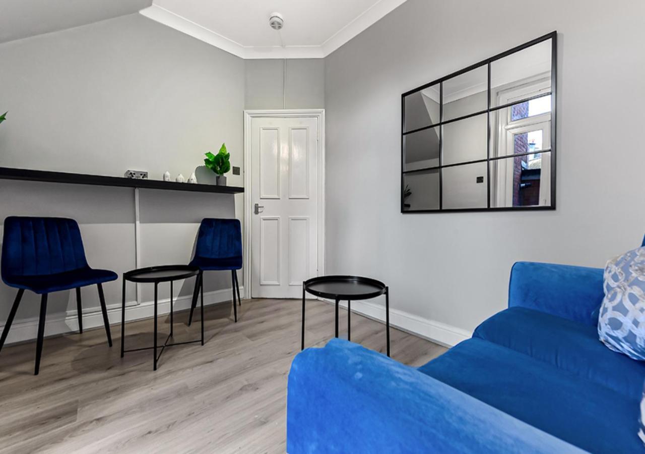 Amazing 2 Bedroom Flat In Leilighet London