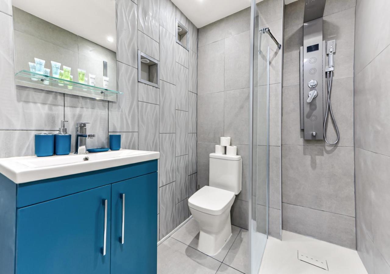 Amazing 2 Bedroom Flat In Leilighet *
