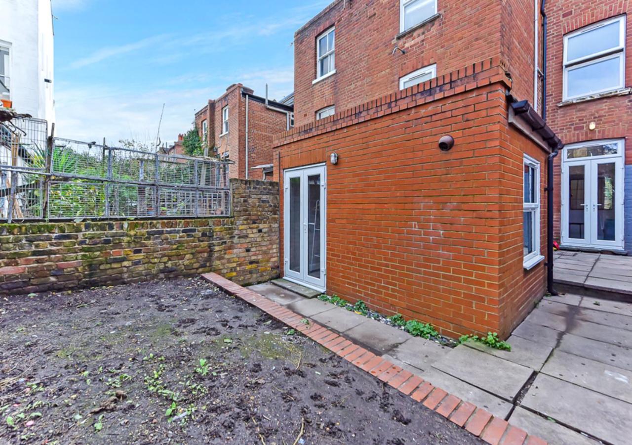 Amazing 2 Bedroom Flat In Leilighet *