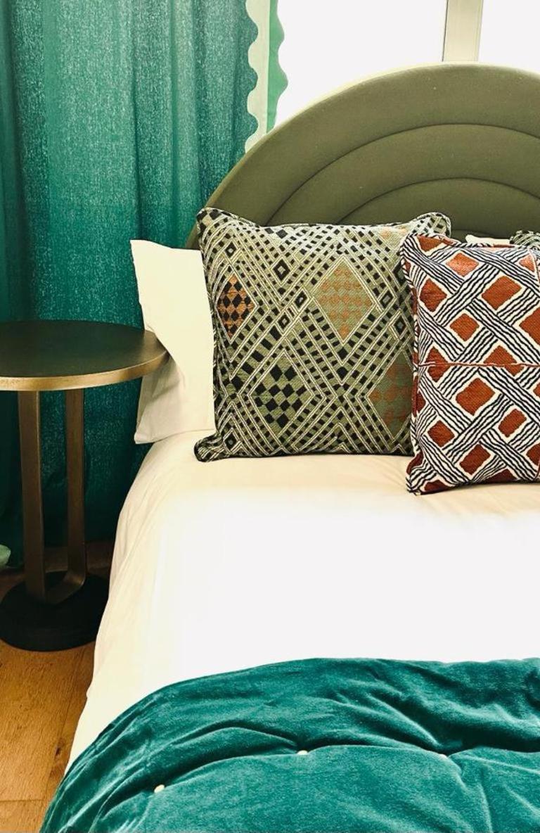 3 Bdrm Notting Hill Mews House - 2 Balconies Holiday home London