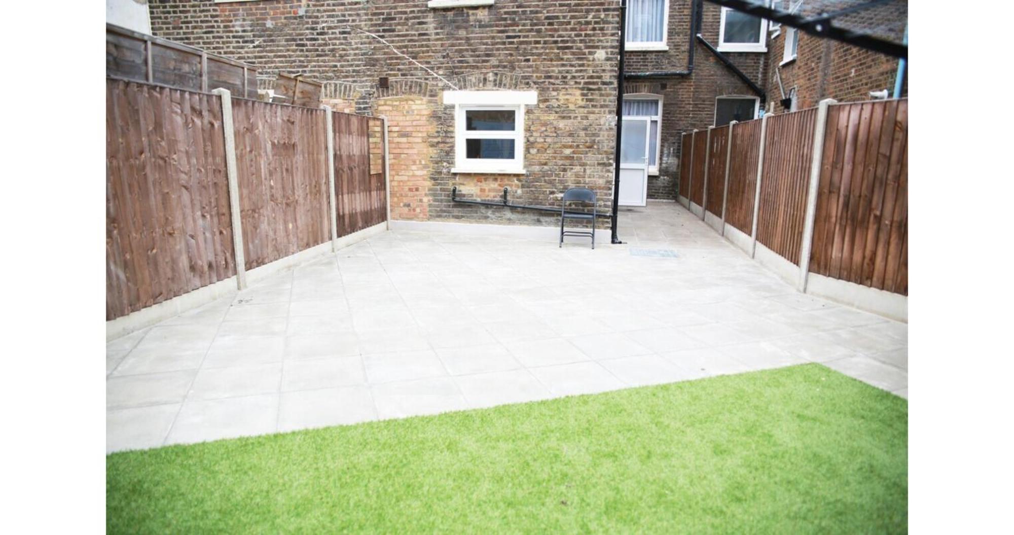 Cricklewood Deluxe Ensuite Guest house London