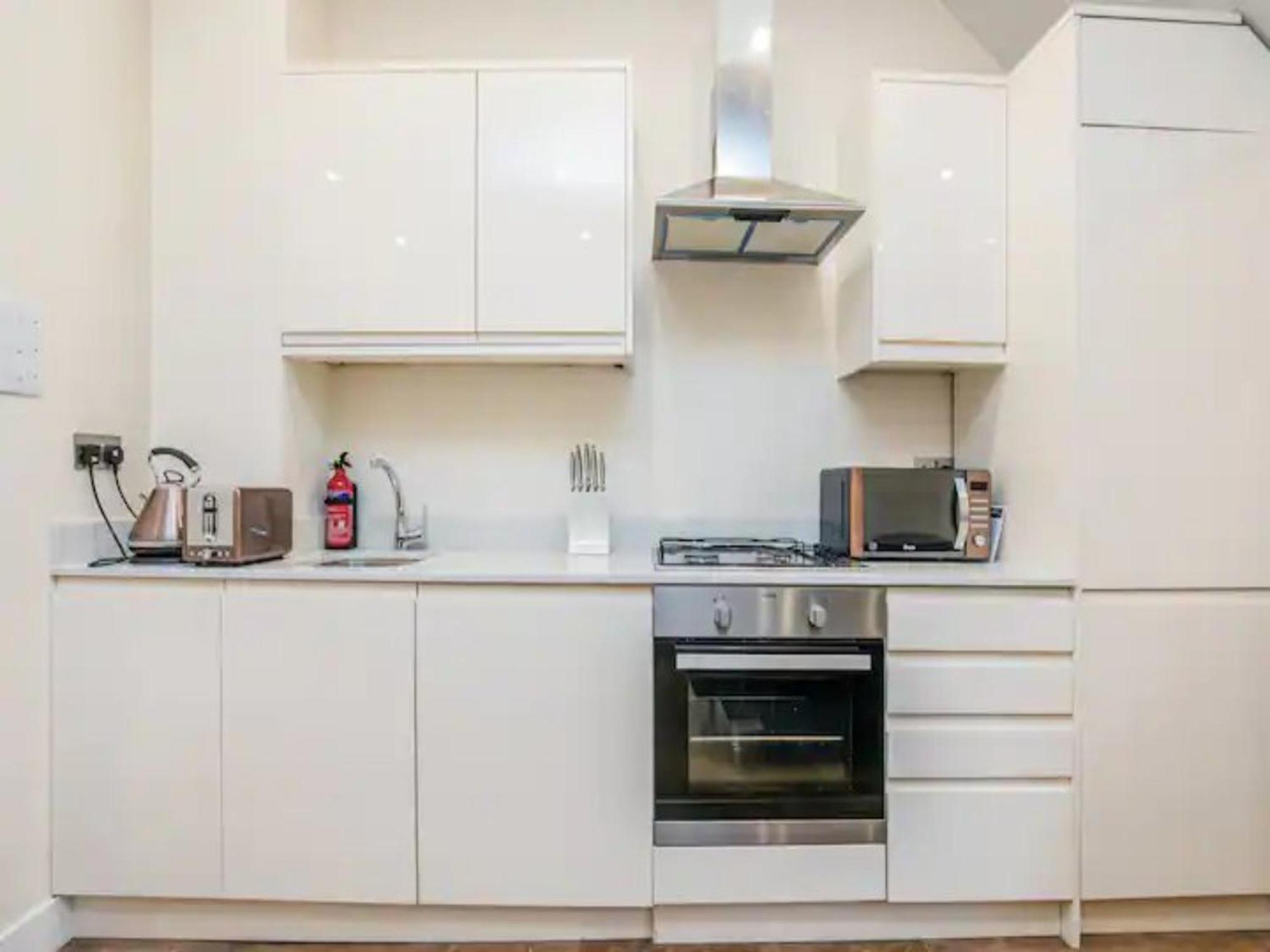 Apartamento Ealing Queen Of The Suburbs One Bedroom Pass The Keys