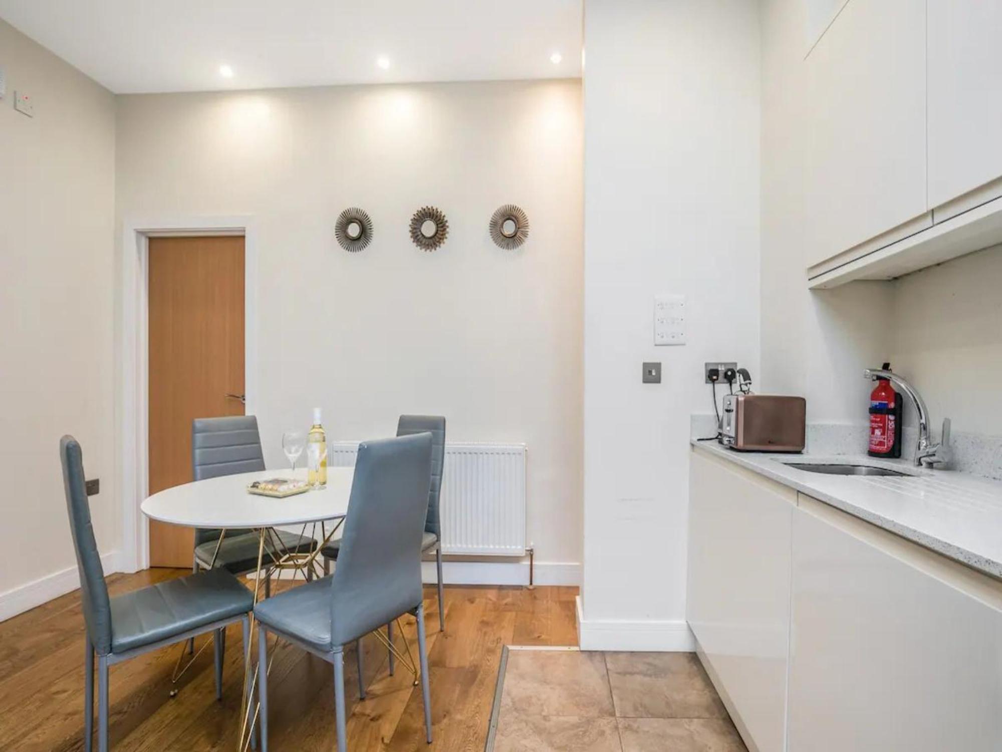 Ealing Queen Of The Suburbs One Bedroom Pass The Keys Apartamento Londres
