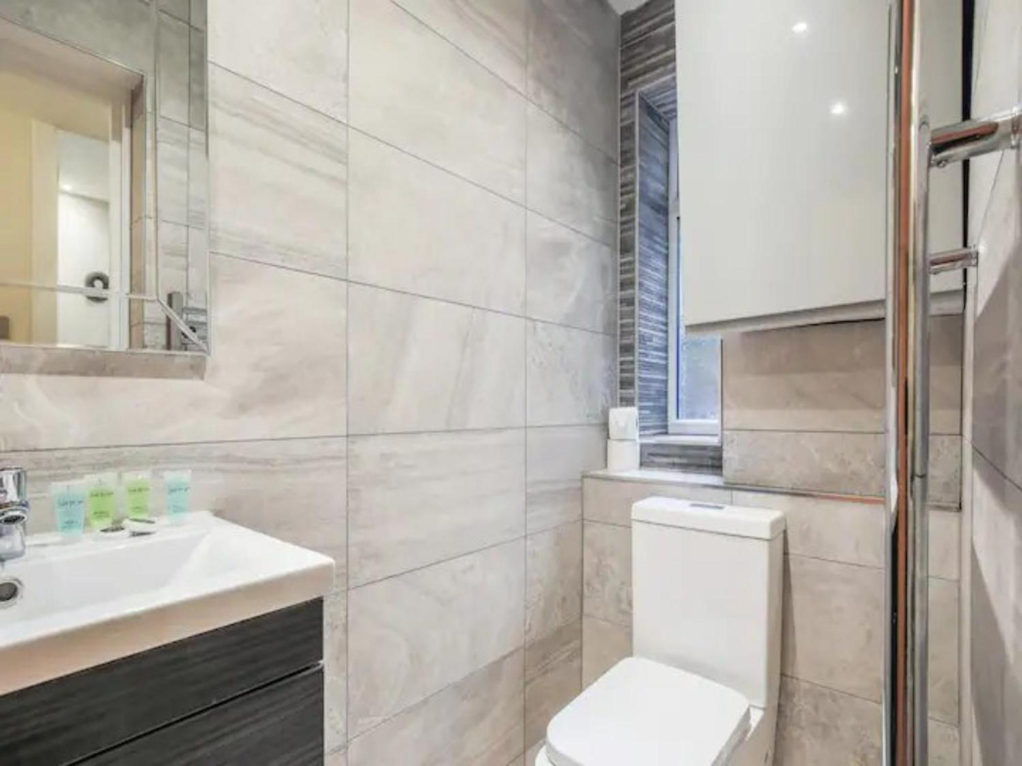Apartamento Ealing Queen Of The Suburbs One Bedroom Pass The Keys