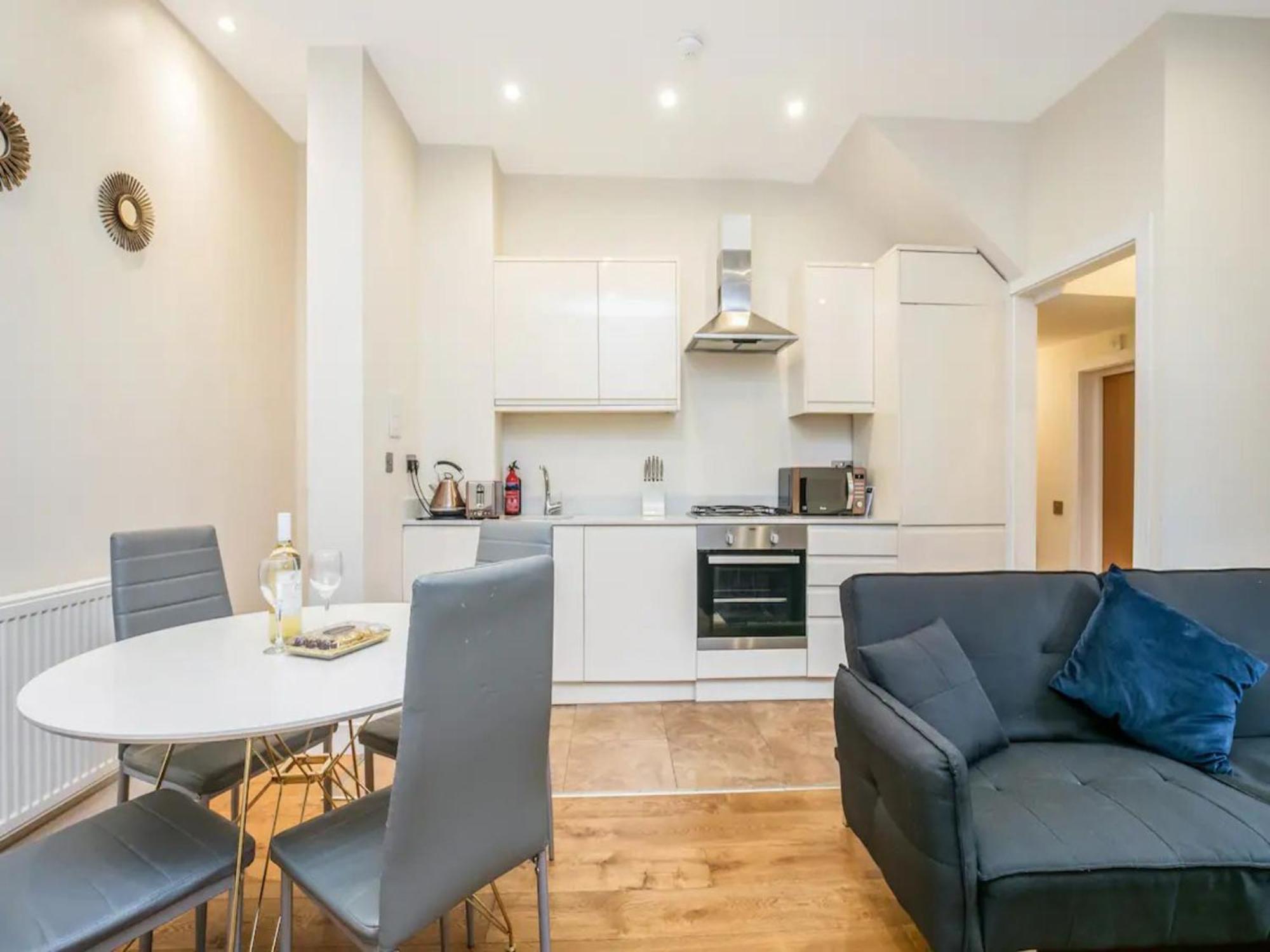 Ealing Queen Of The Suburbs One Bedroom Pass The Keys Apartamento