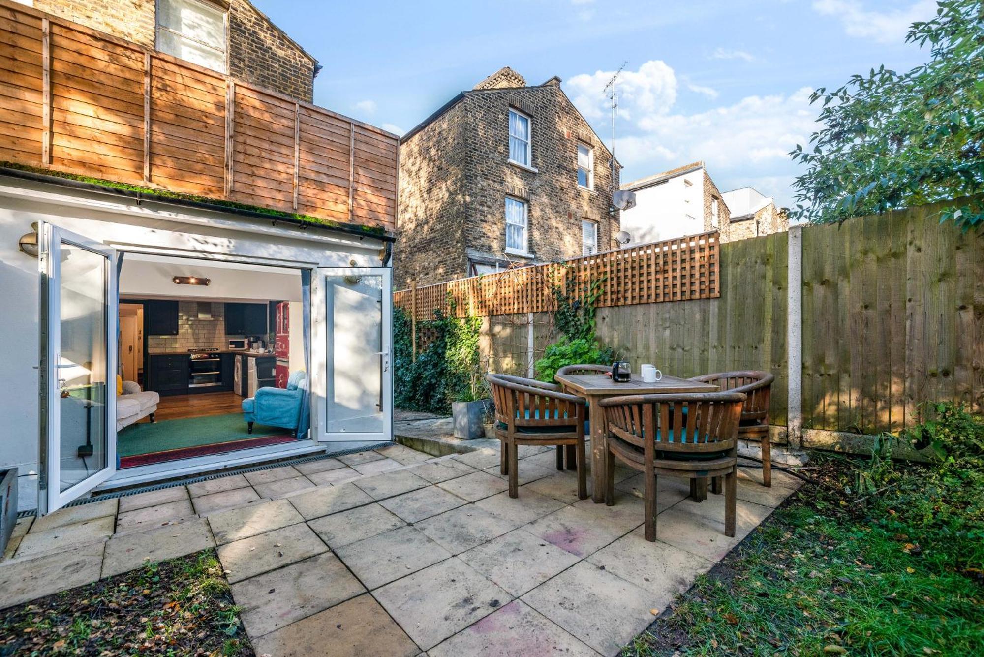 Garden With Parking * Londres