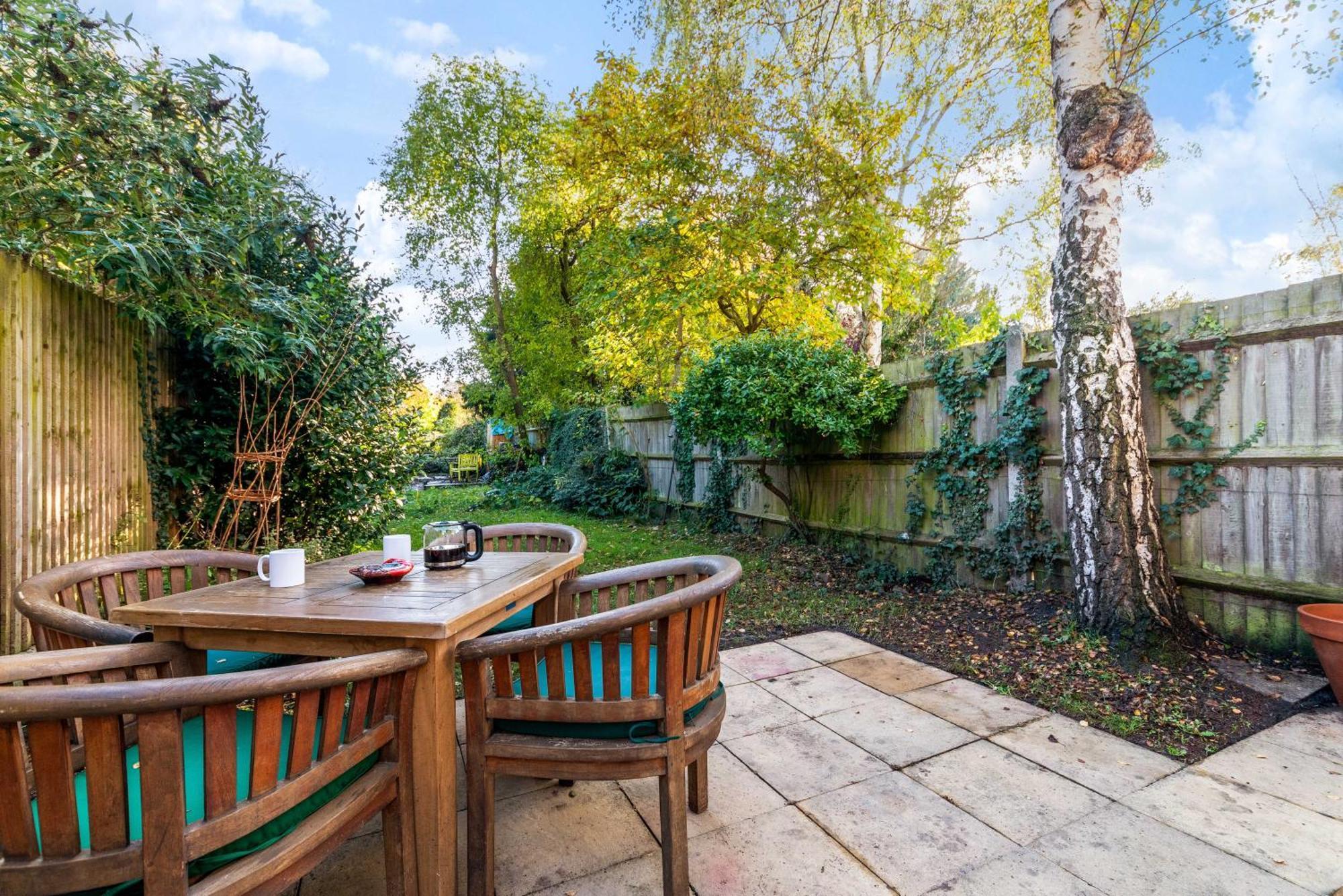 Garden With Parking * Londres