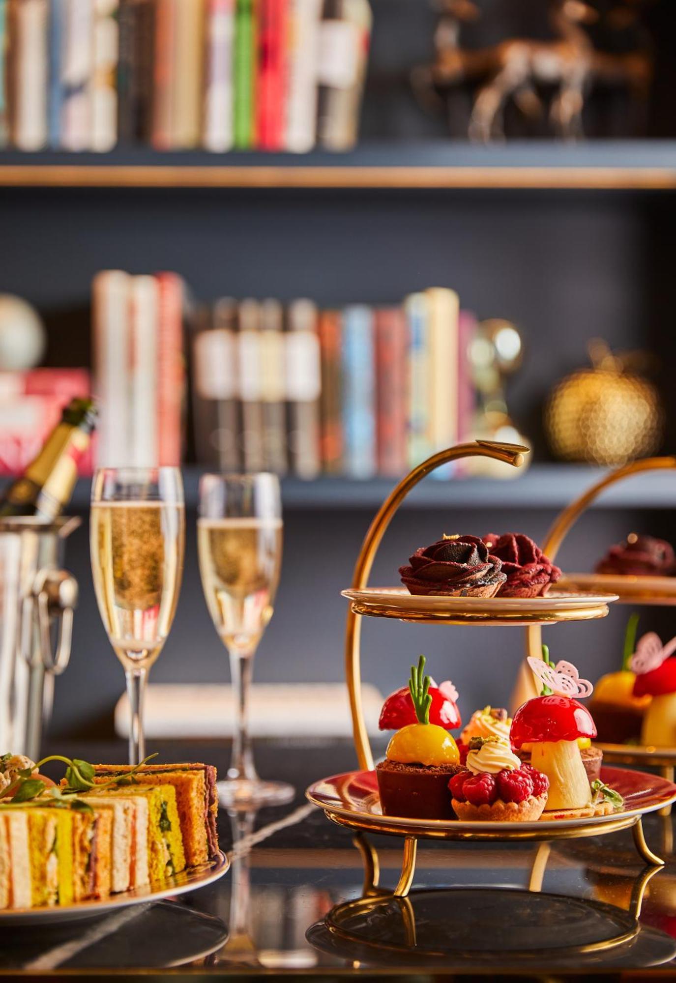 The Guardsman - Preferred And Hotel London