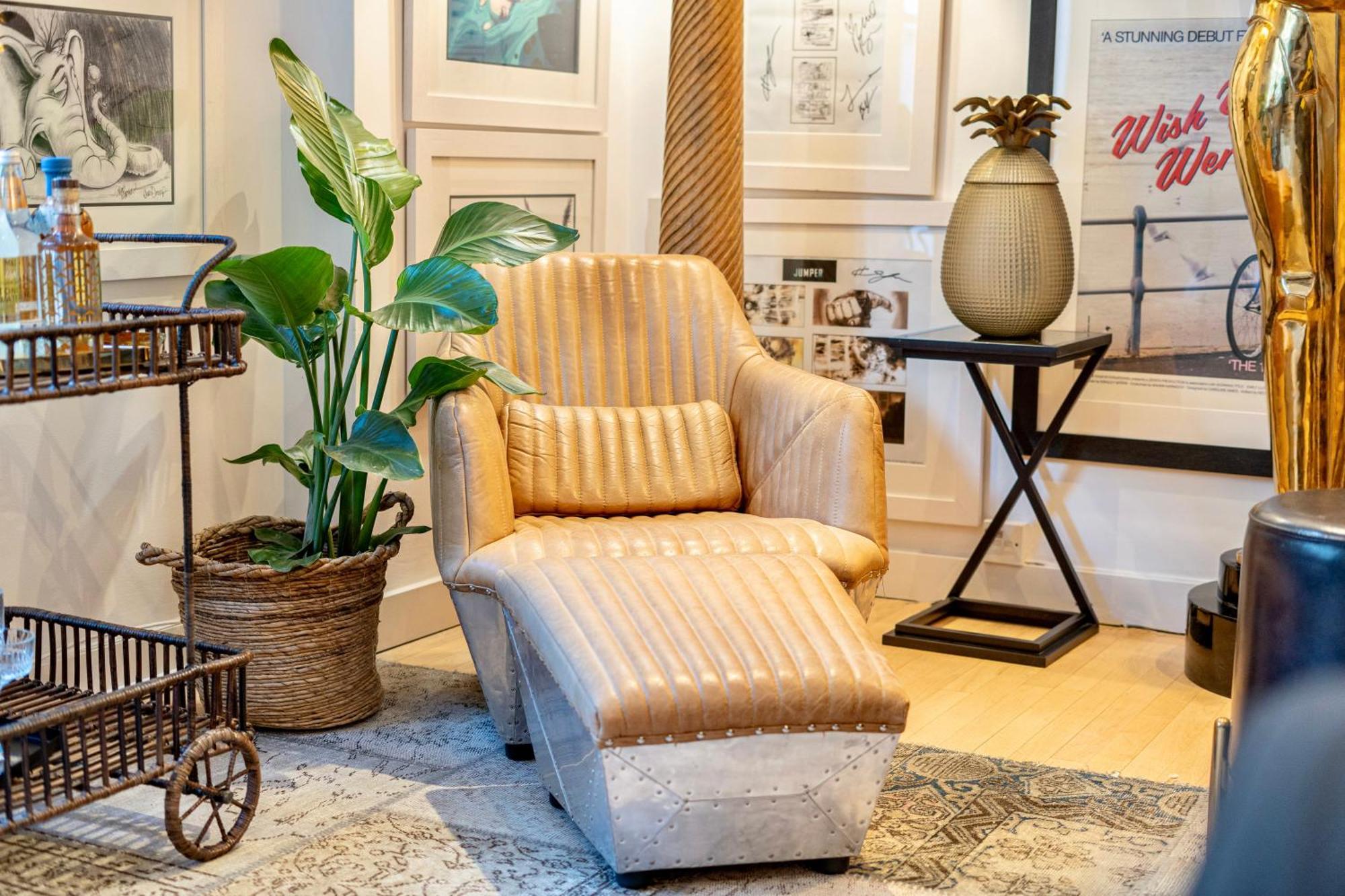 Spacious West End Duplex Apartment, W1 Apartamento Londres