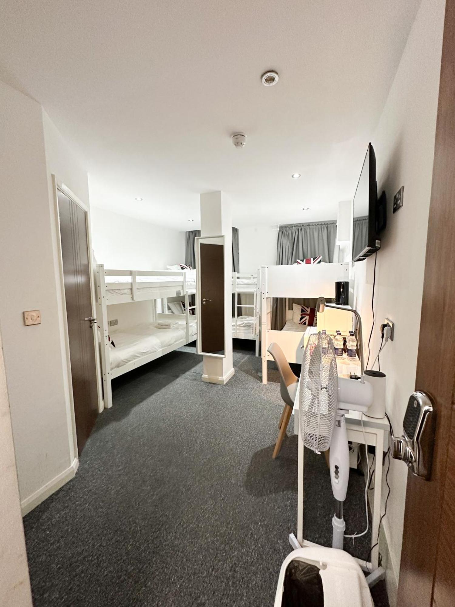 205 Earls Court