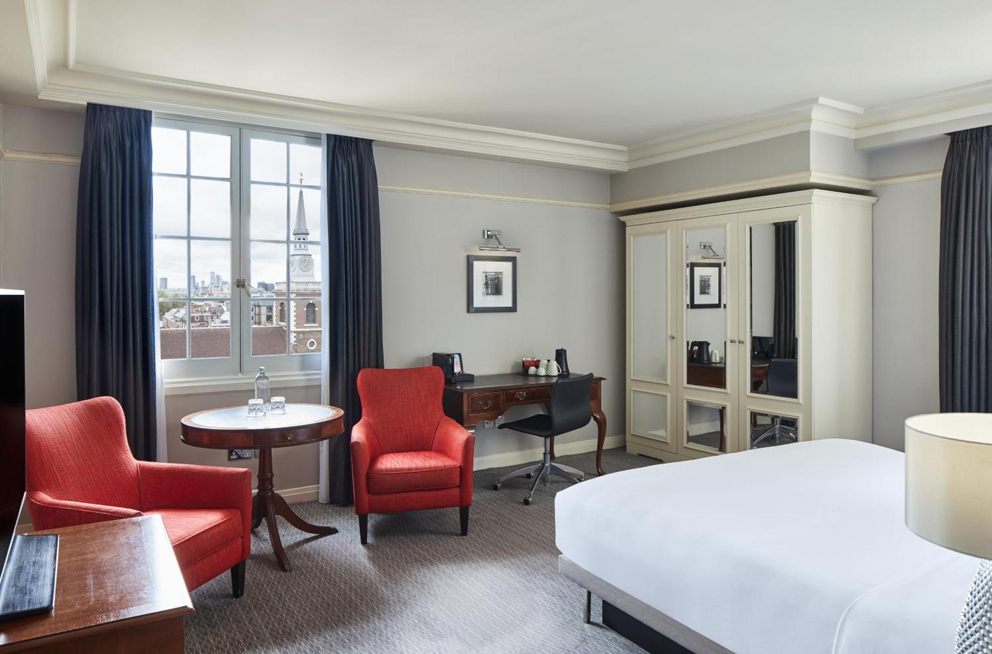 Hotel The Dilly 5*