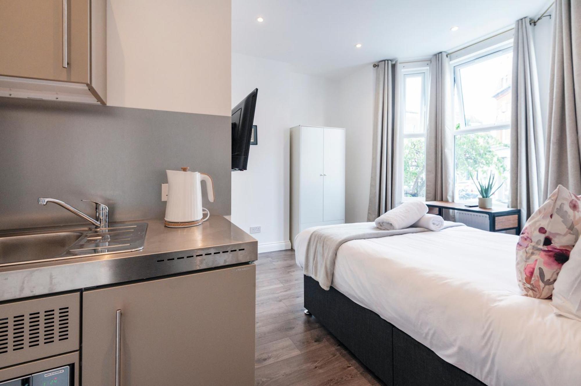 Fulham Apartment *