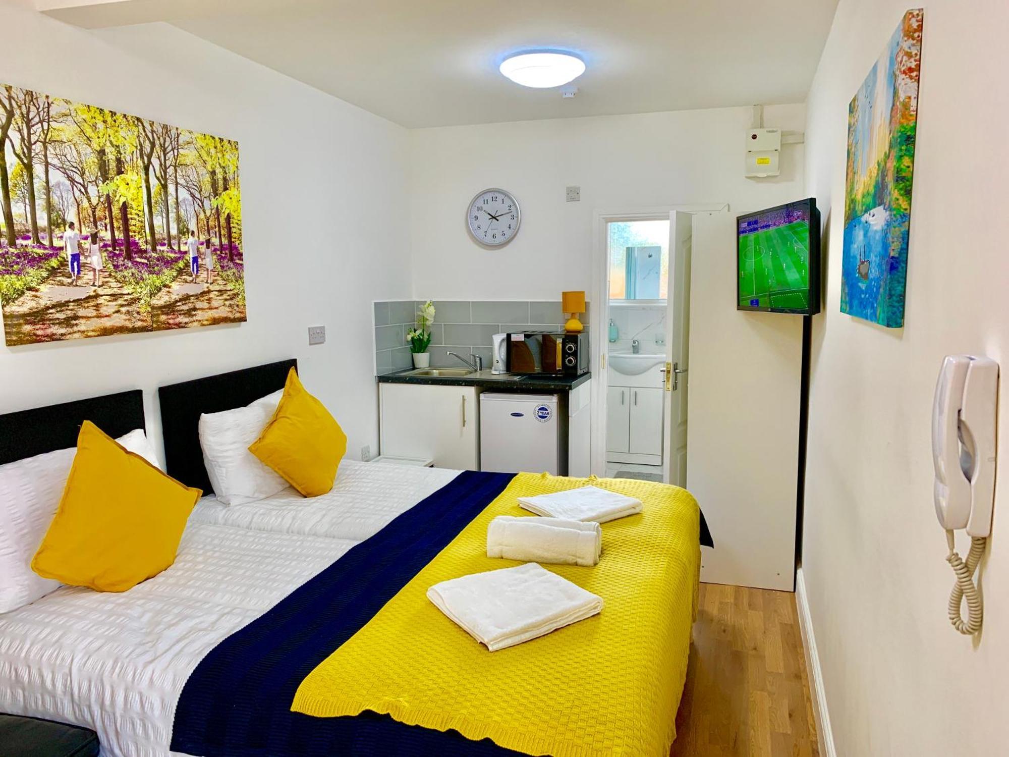 Apartment Apartments, Private Bathroom, Kitchenette, Parking, Np2 London