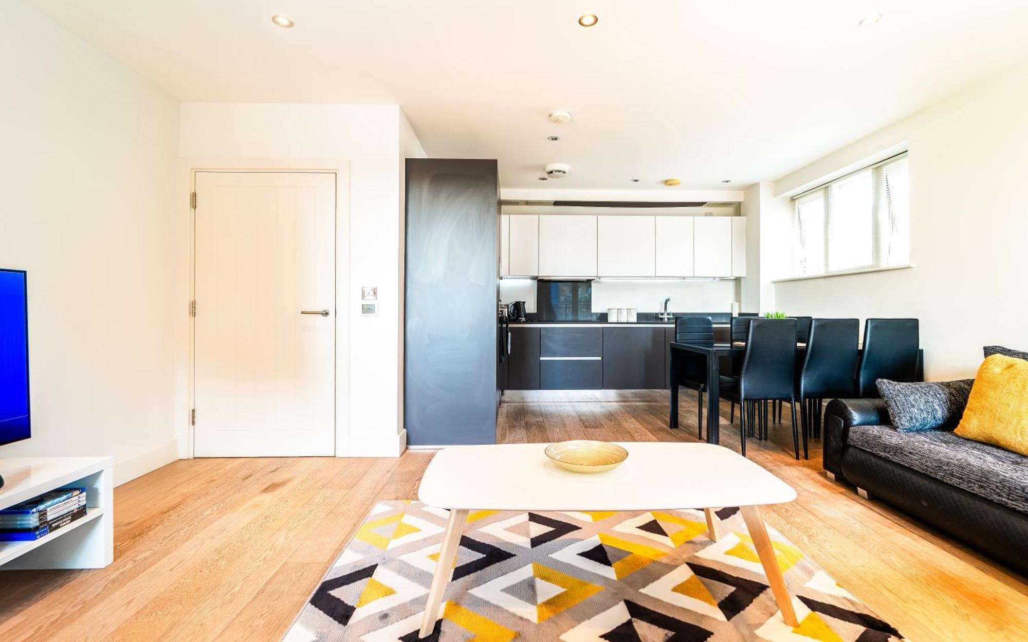 Luxury Greenwich 2bed 2bath - Sleep 6 Guest- 1 Min From Station - Close To Greenwich Maritime- Playstation Provided Leilighet London
