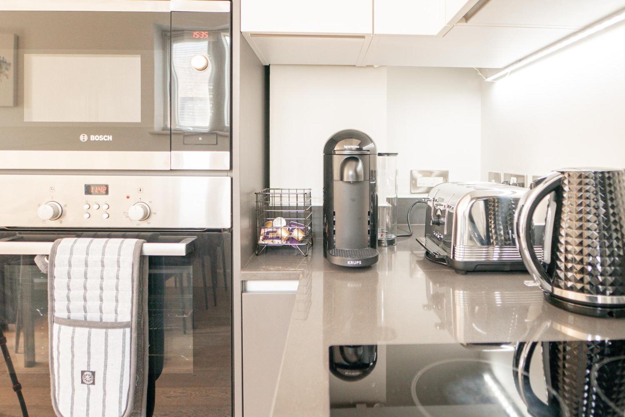Leilighet Luxury Greenwich 2bed 2bath - Sleep 6 Guest- 1 Min From Station - Close To Greenwich Maritime- Playstation Provided *