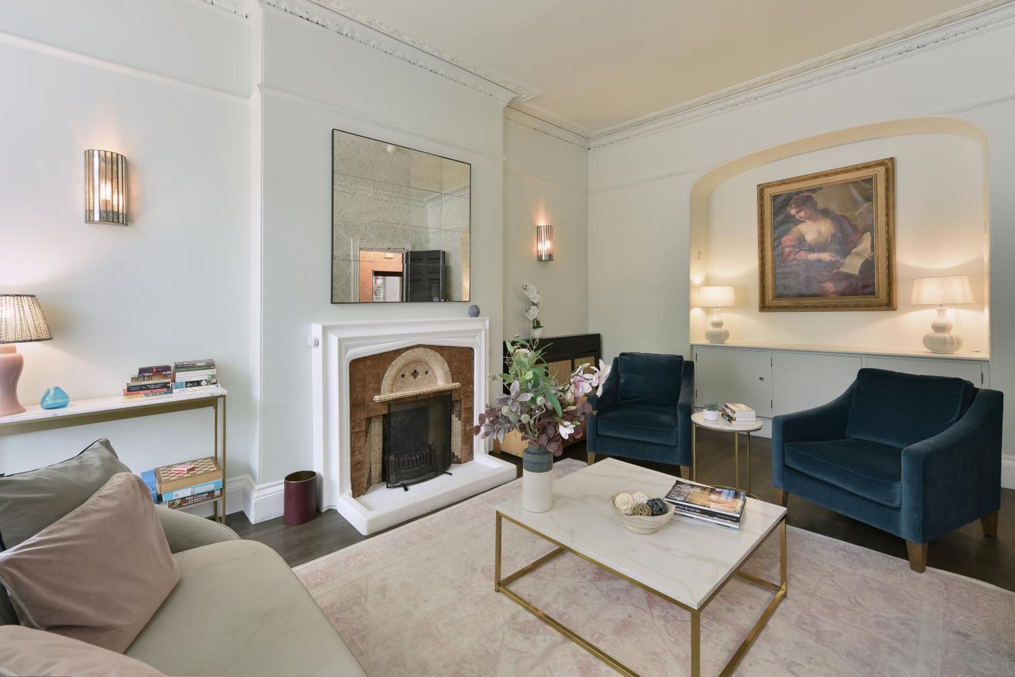 Harlingford Hotel London