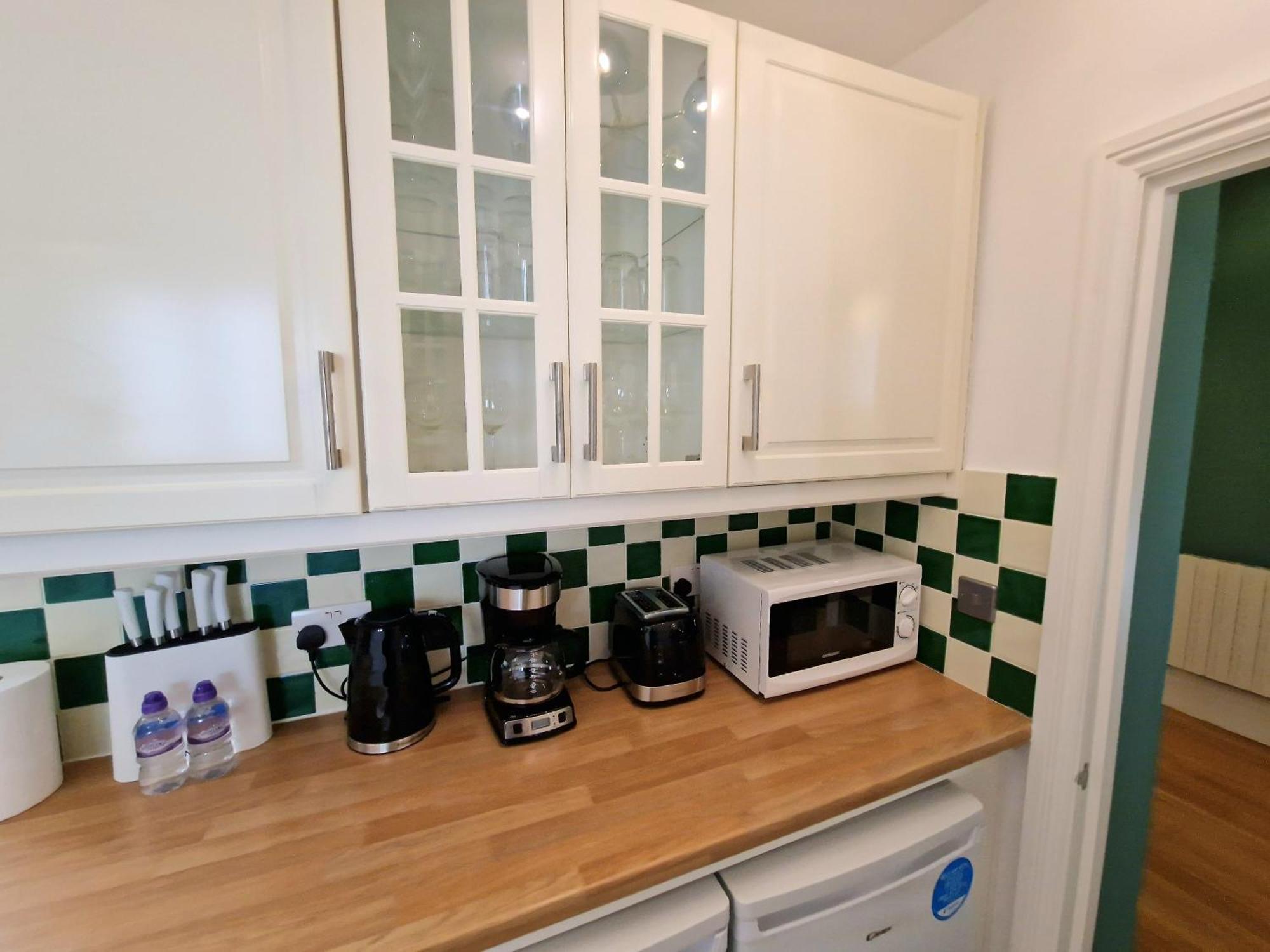 Stunning Hyde Park Home, Ground Floor Maisonette, Duplex, Near Tube Metro Stations Apartamento Londres