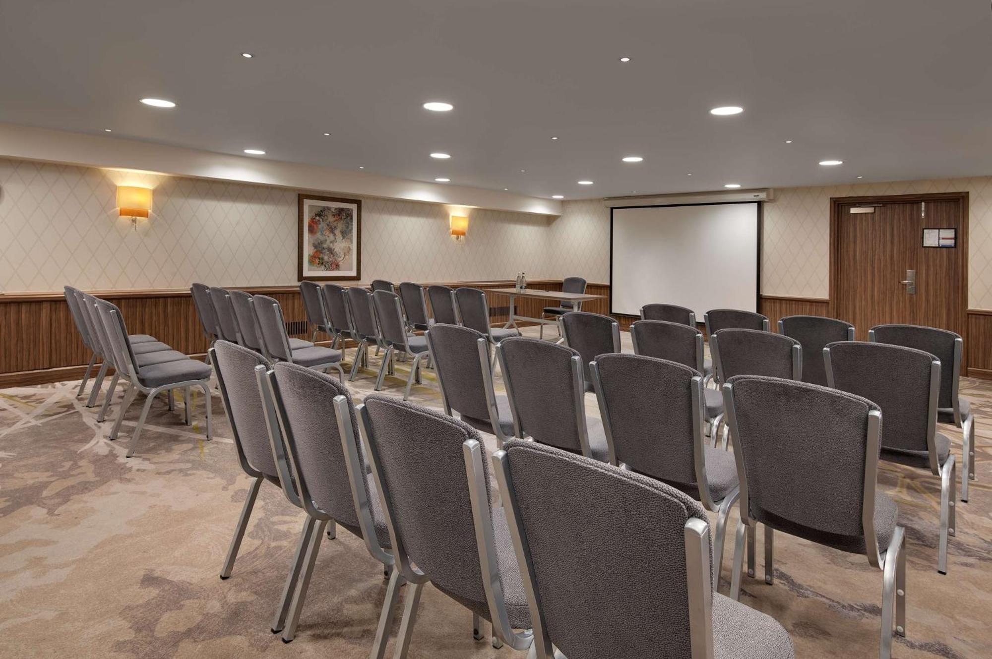 Hilton Kensington