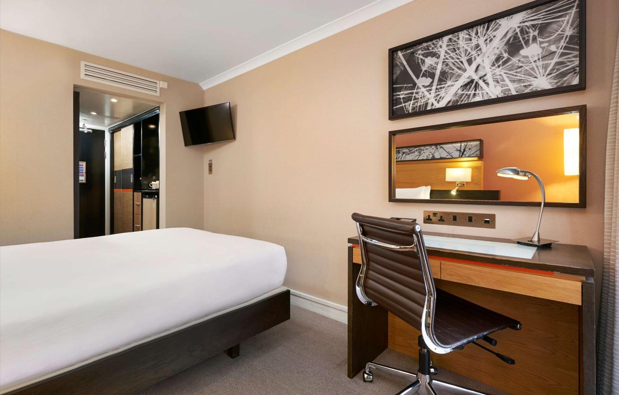 Hilton Kensington Hotel