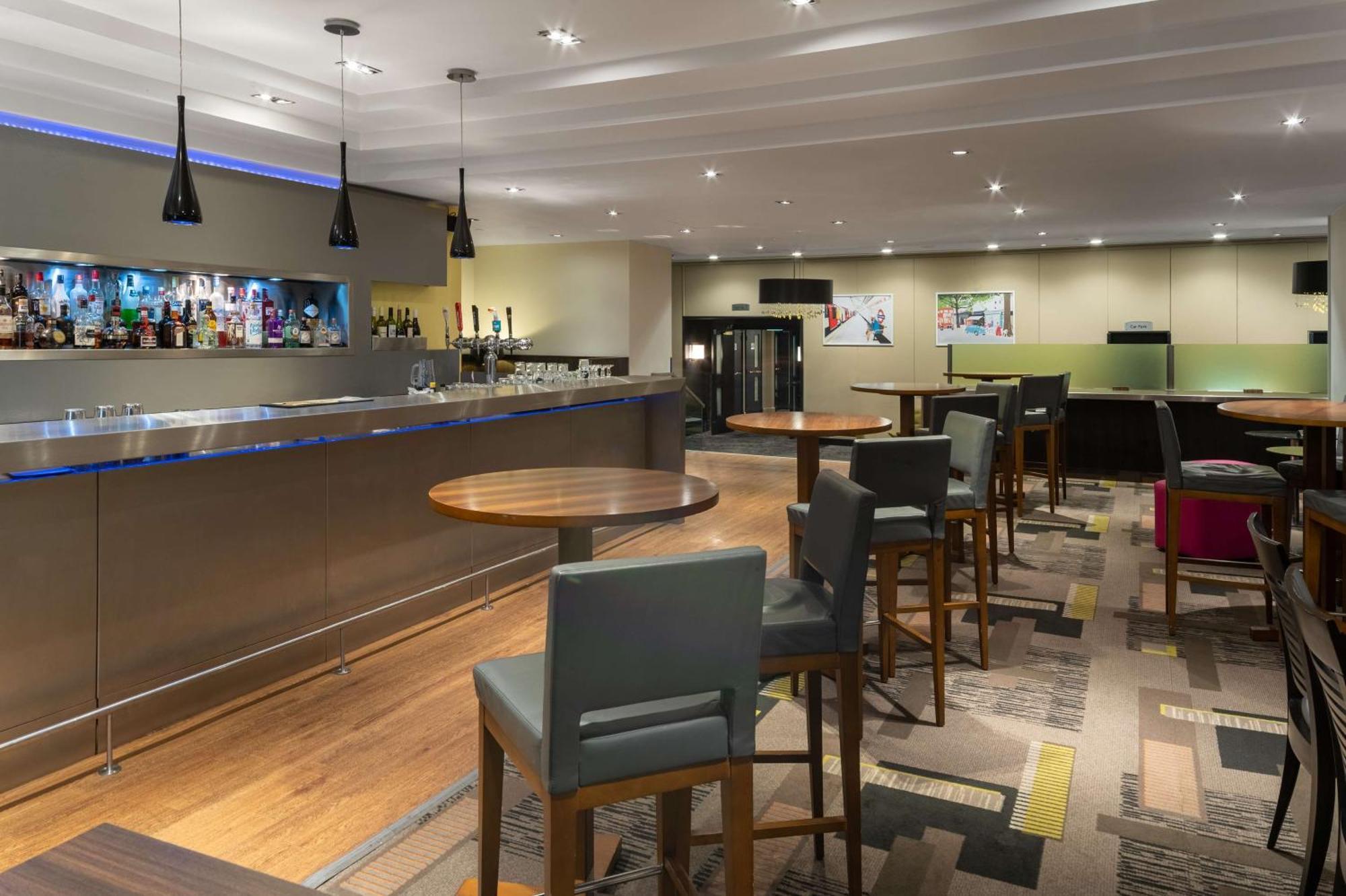 Hotel Hilton Kensington 4*