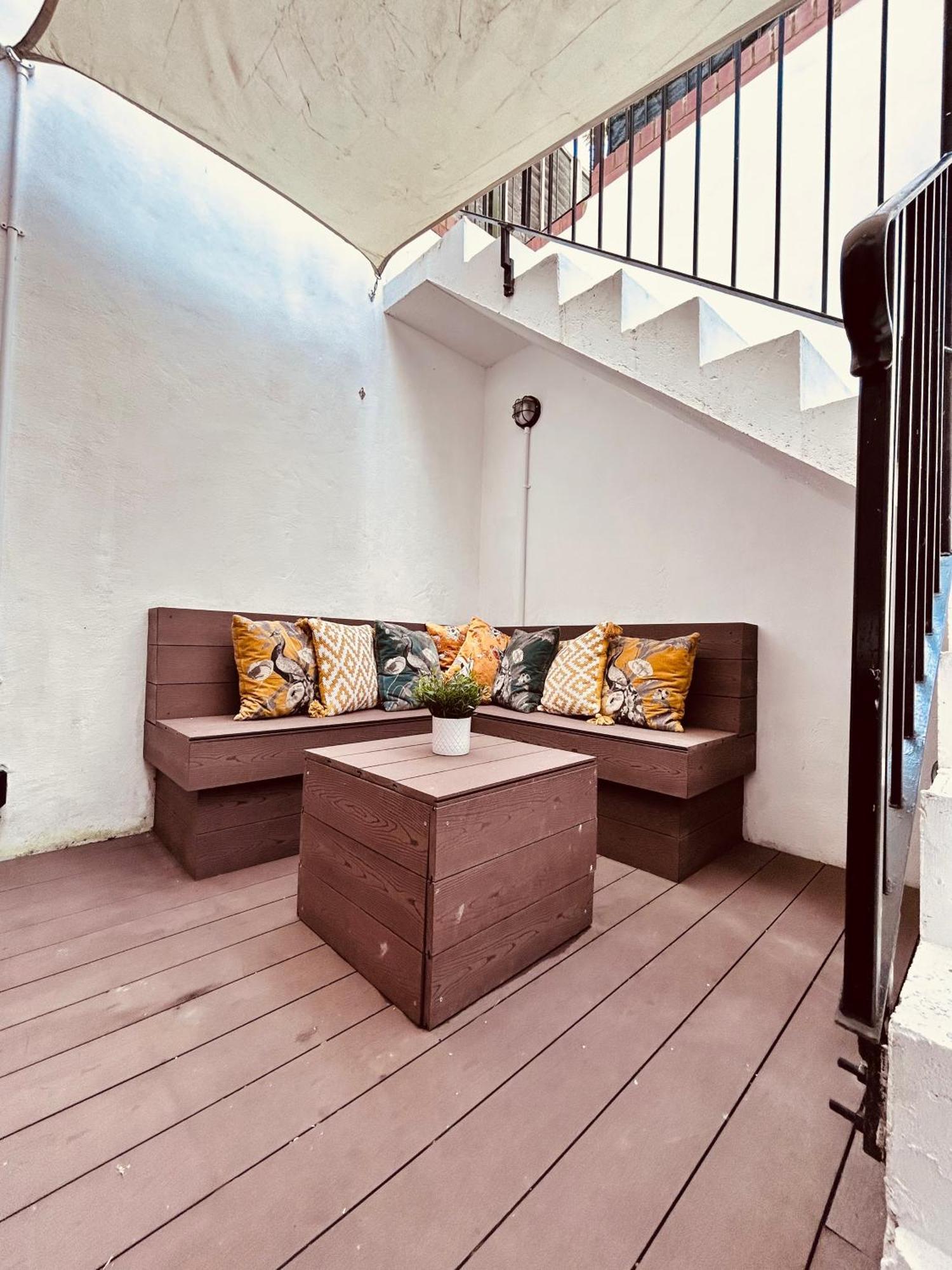 Stunning Spacious B.apt. Slps.4 Londen