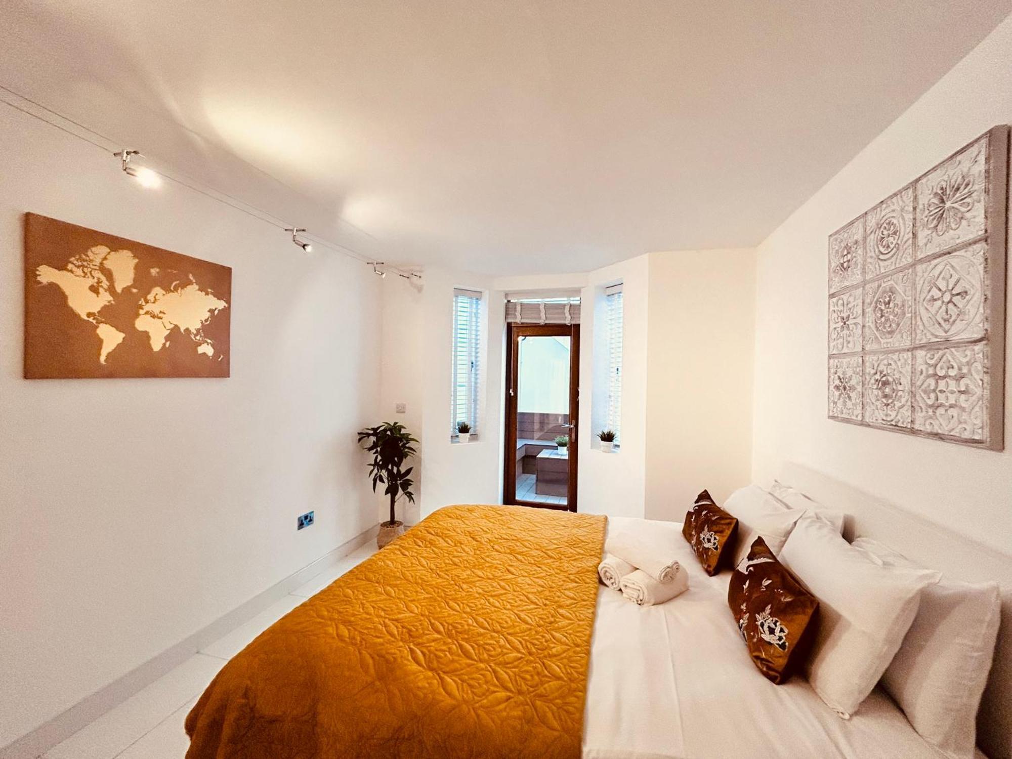 Stunning Spacious B.apt. Slps.4 Appartement Londen