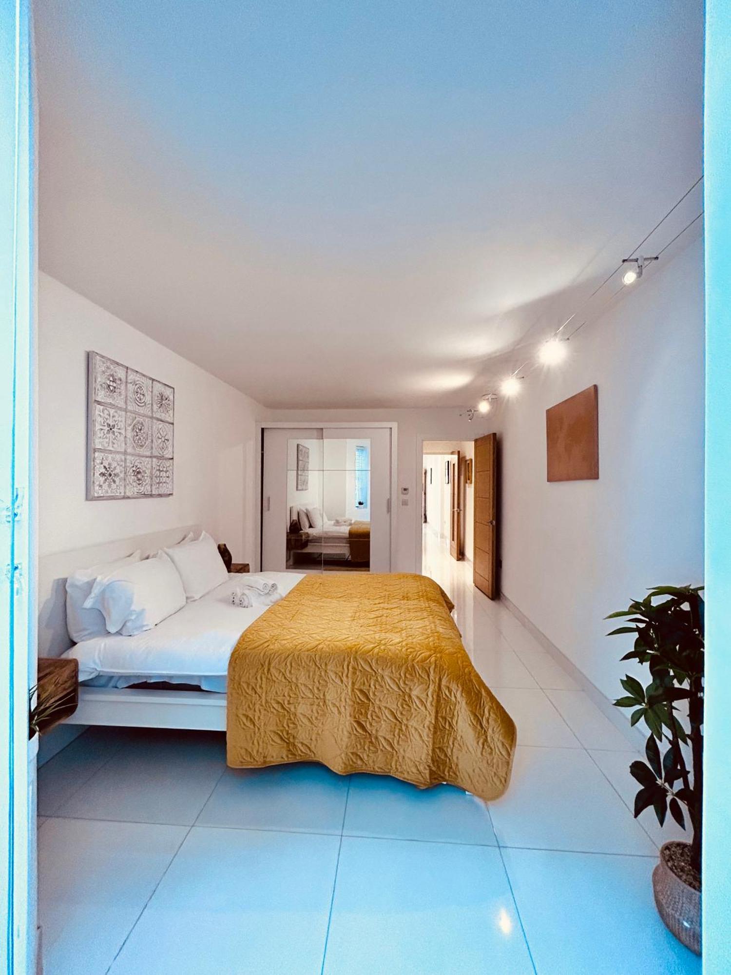 Stunning Spacious B.apt. Slps.4 Londen