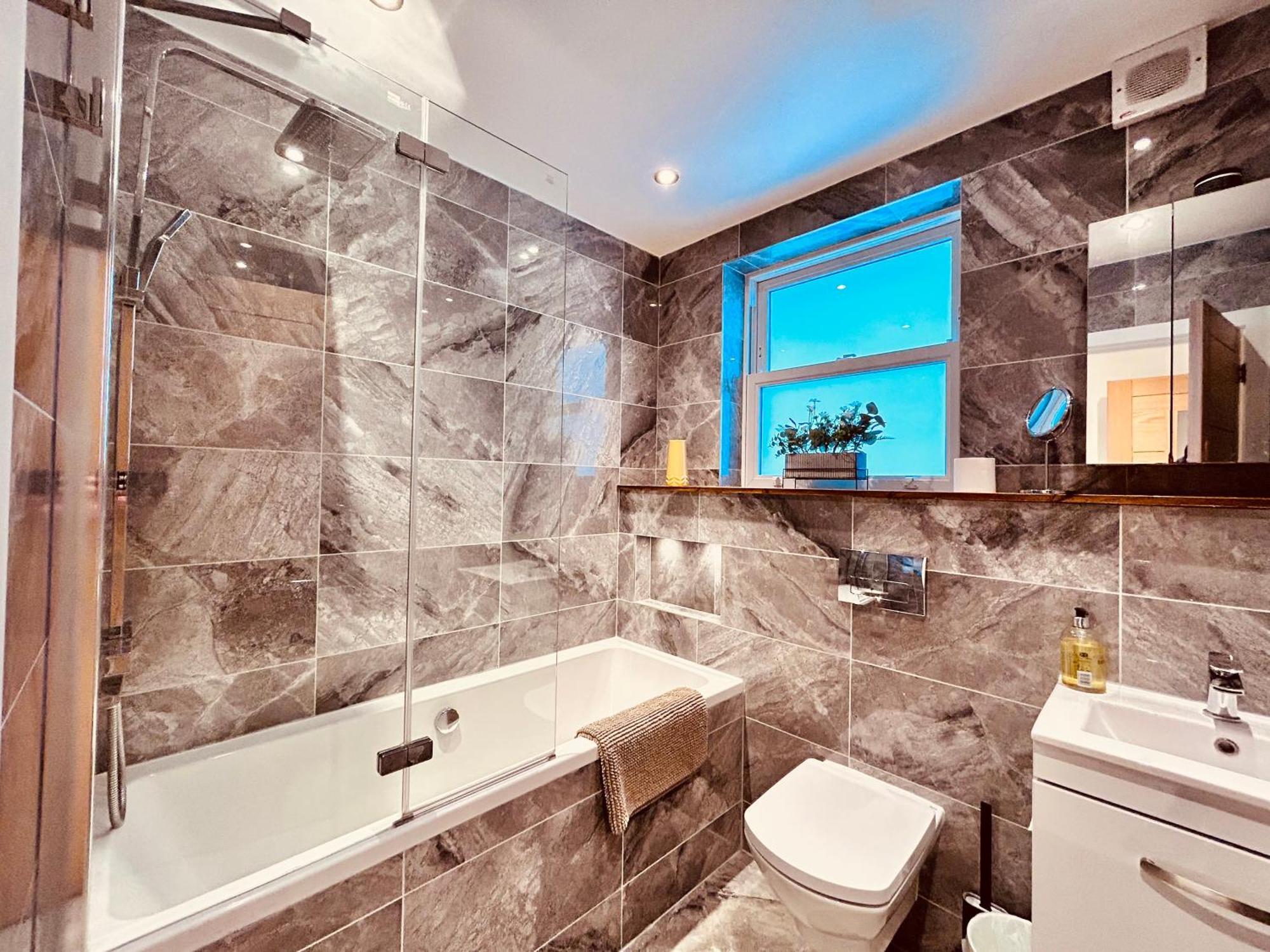 Appartement Stunning Spacious B.apt. Slps.4 *