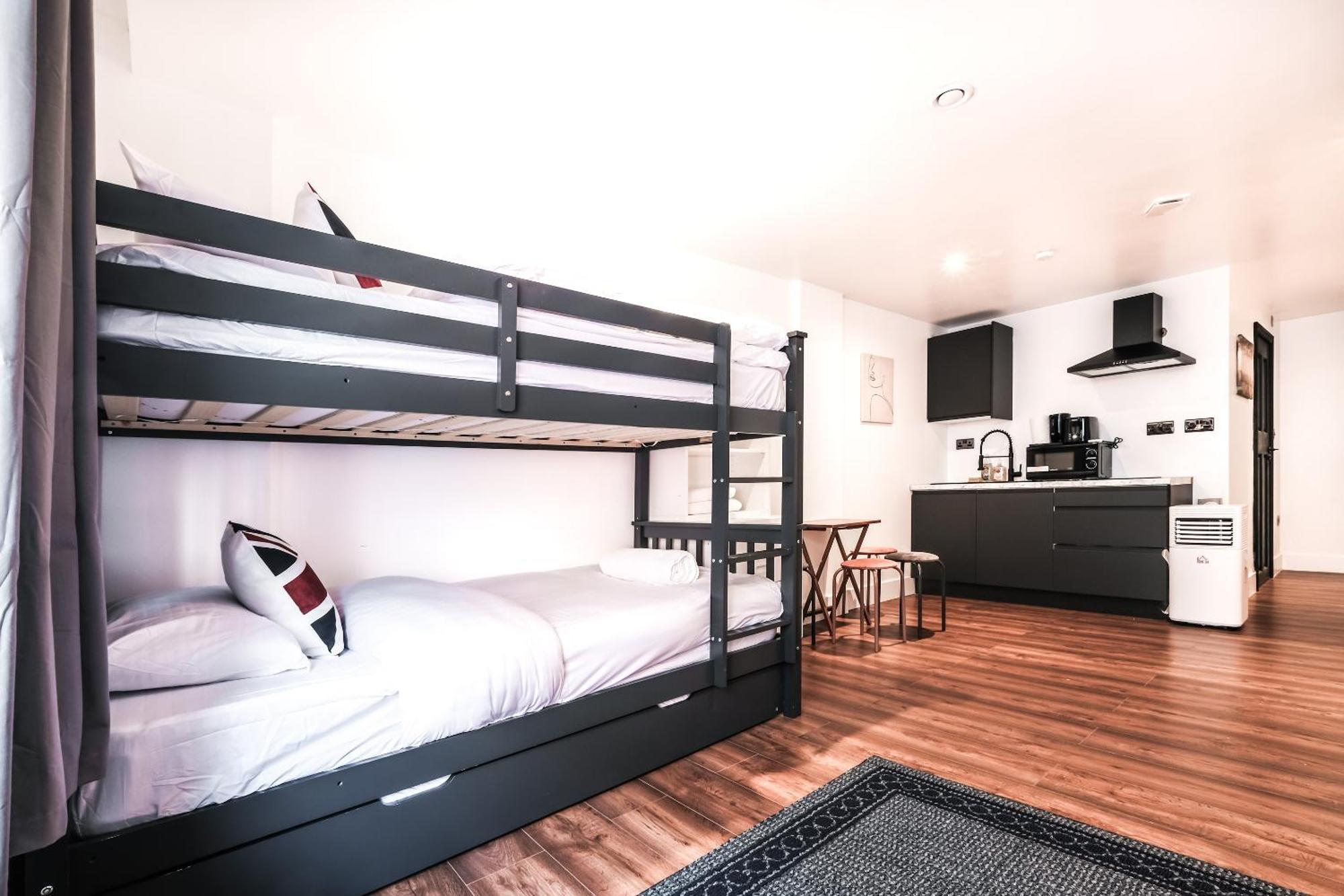 Apartment Spacious In Piccadilly Sleep 6 Vrb London