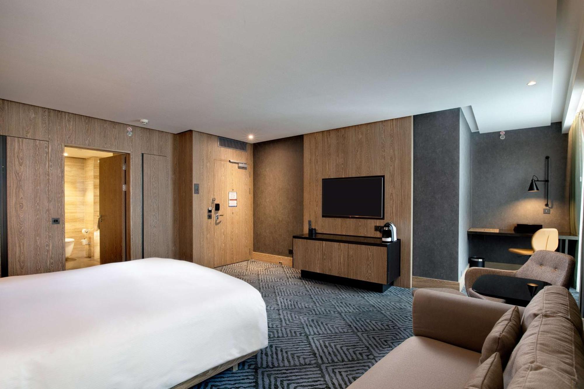 Hilton Bankside 4*