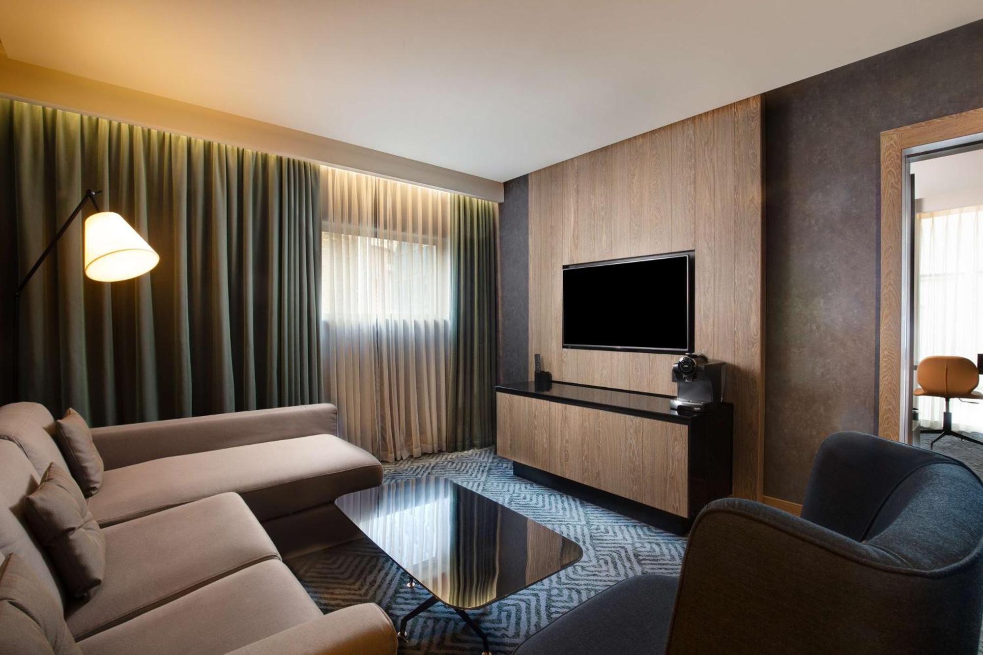 Hotel Hilton Bankside 4*