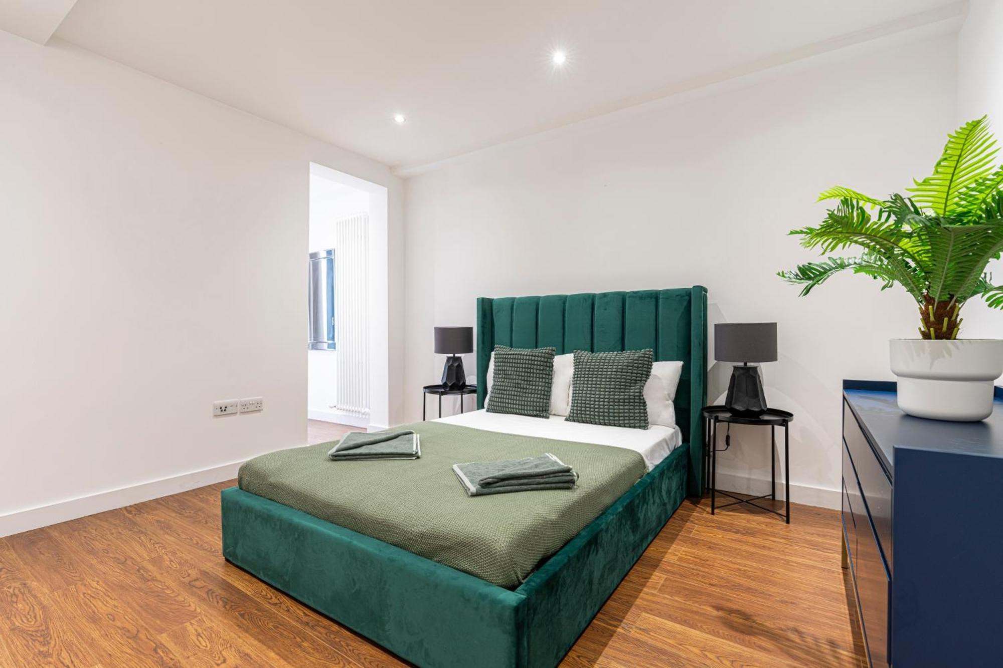 Fashionable Brick Lane Apartment London