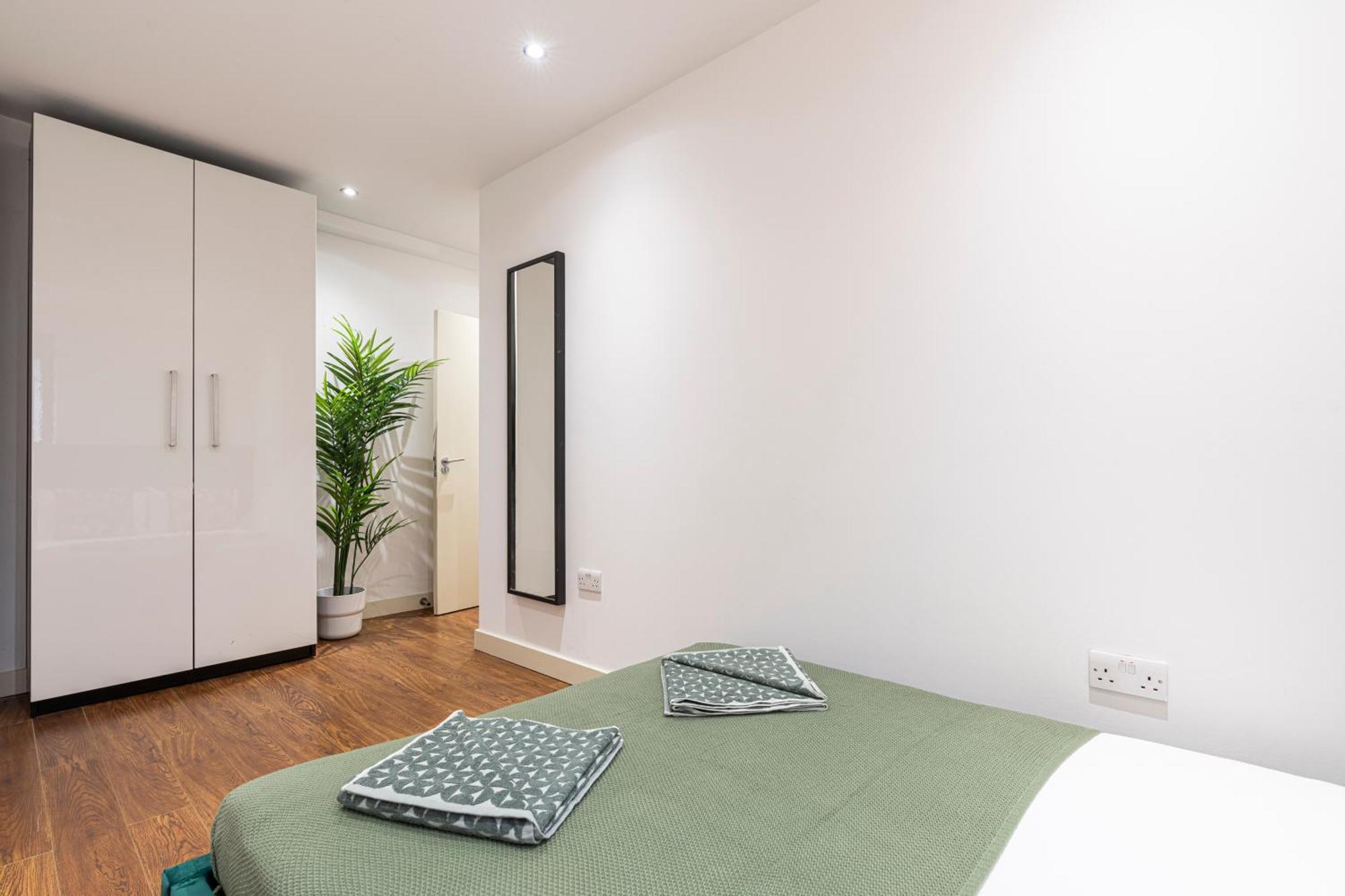Fashionable Brick Lane Apartment