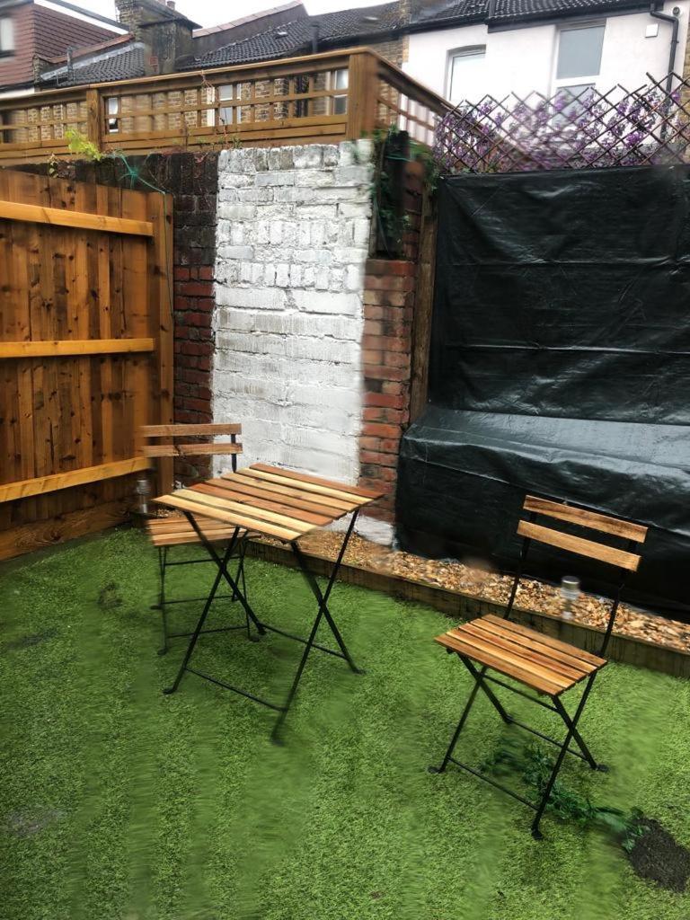 Alpha House Bed & Breakfast Londen