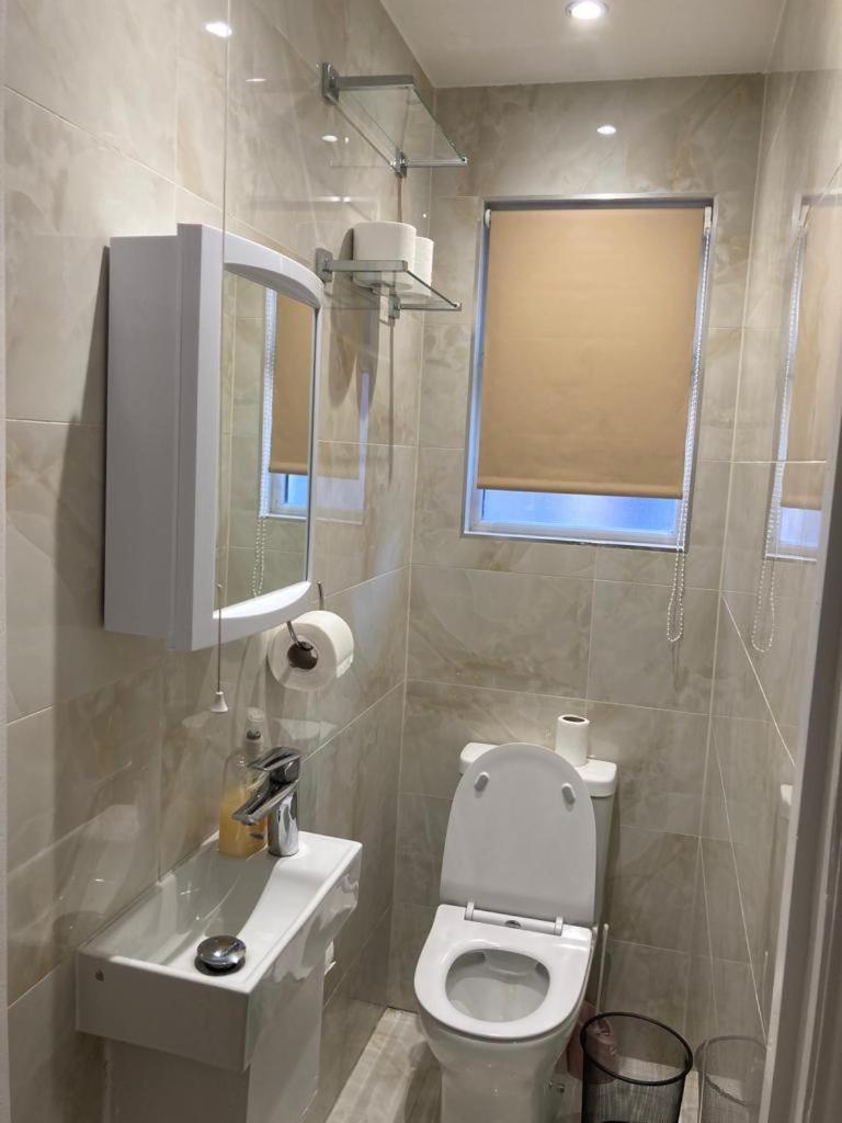 Guest house Twin Towerd London