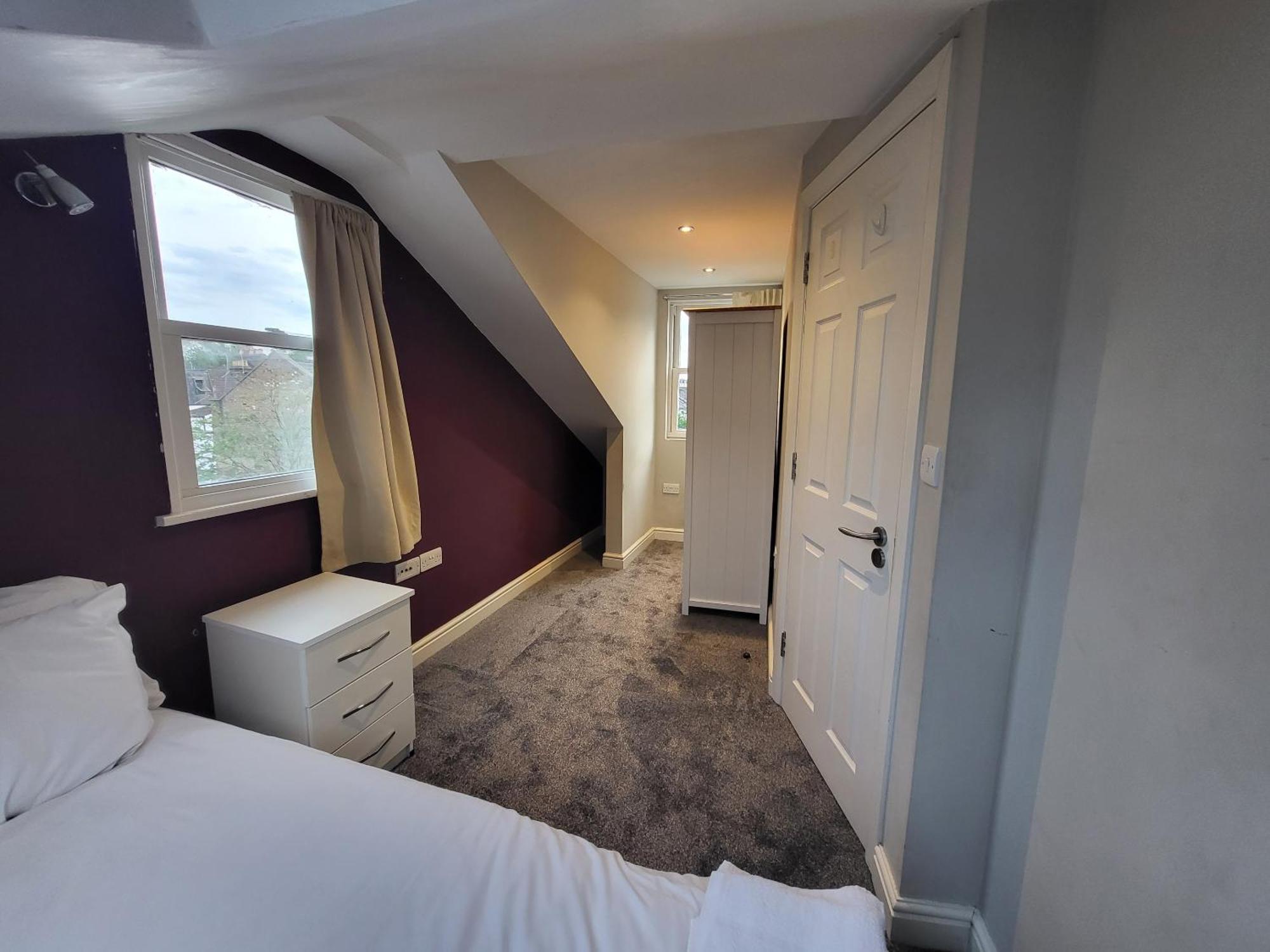 Leilighet Large 4 Bedroom House In