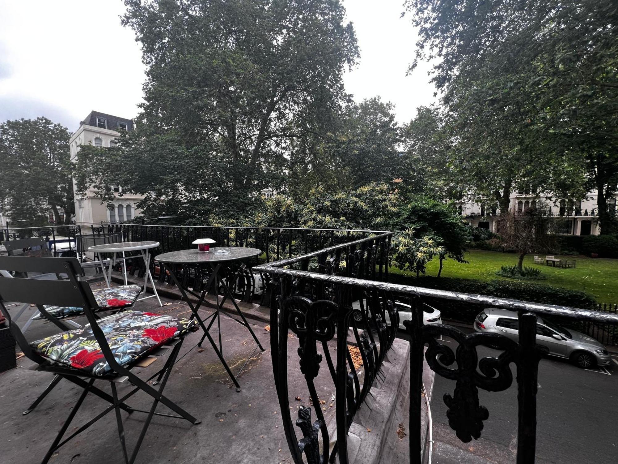 Hyde Park Has Private Balcony With Tranquil Garden View London