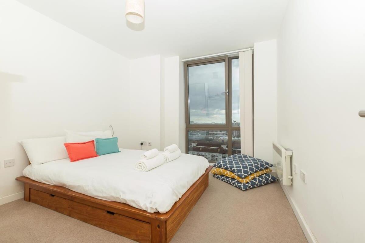 2 Bedroom East With Amazing Views