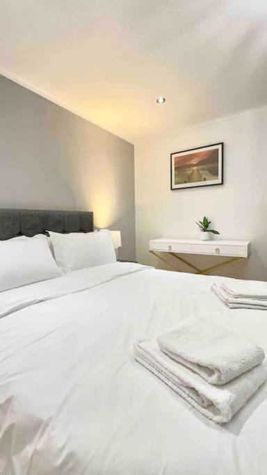 Leilighet A Beautiful Stylish 2 Bedroom -city Of London