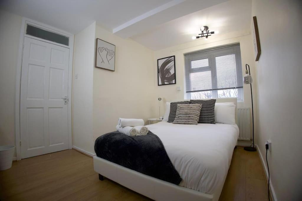 2 Bed Flat With Easy Access To Excel, Central London, City Airport, O2 Apartamento