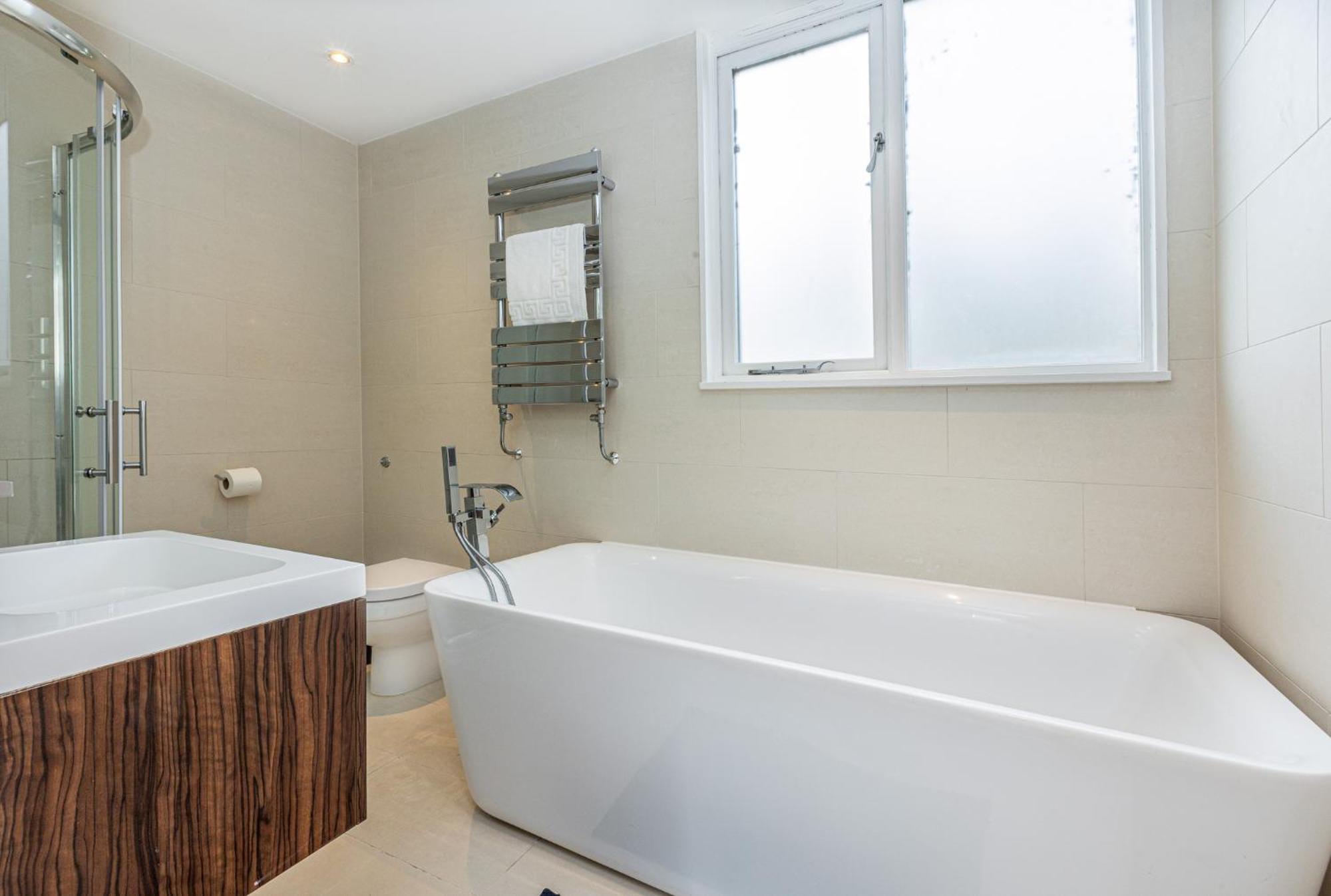 Apartamento Fantastic Multilevel 3br, Vibrant Angel, 5min Tube *