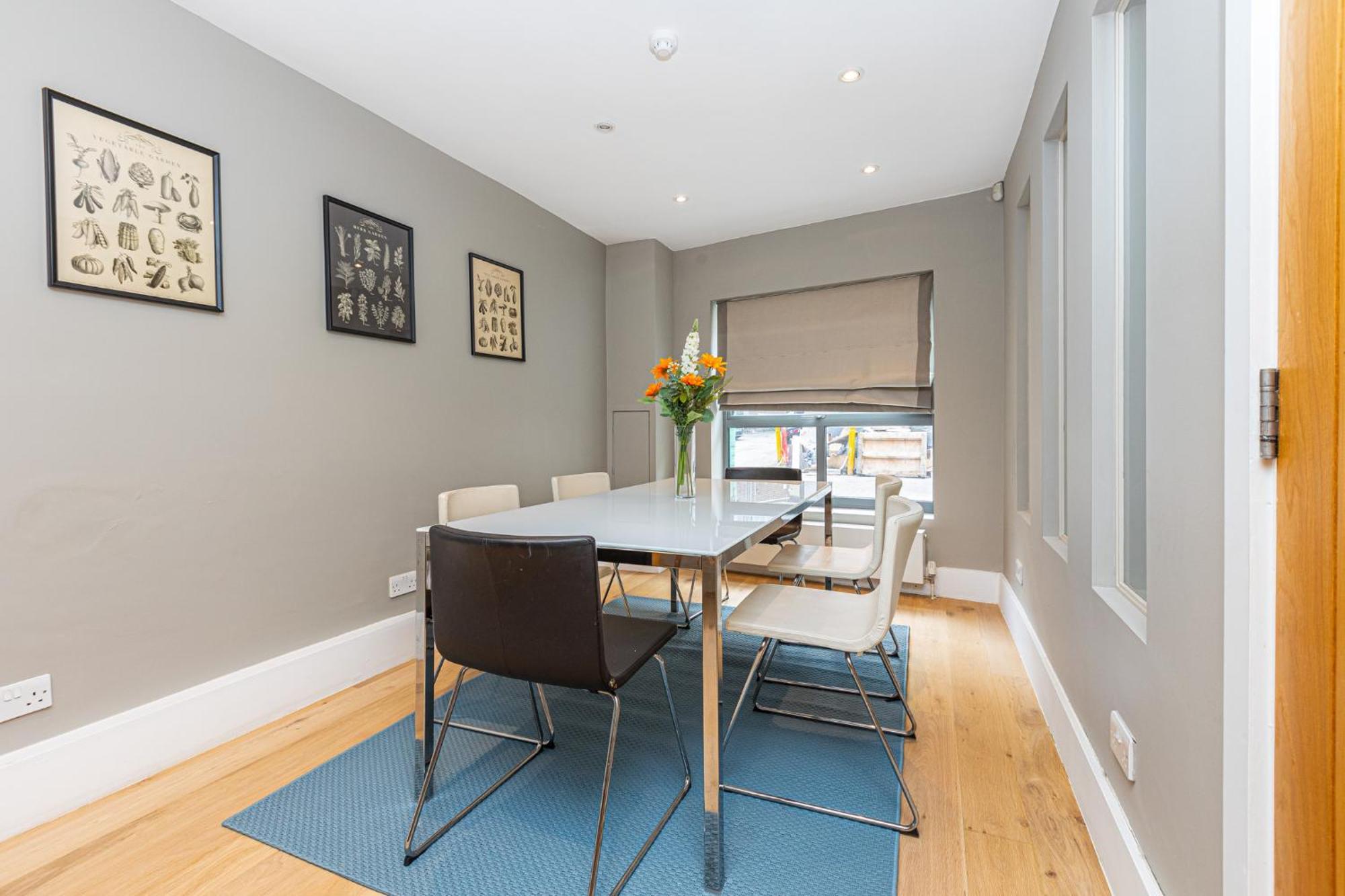 Fantastic Multilevel 3br, Vibrant Angel, 5min Tube Apartamento Londres