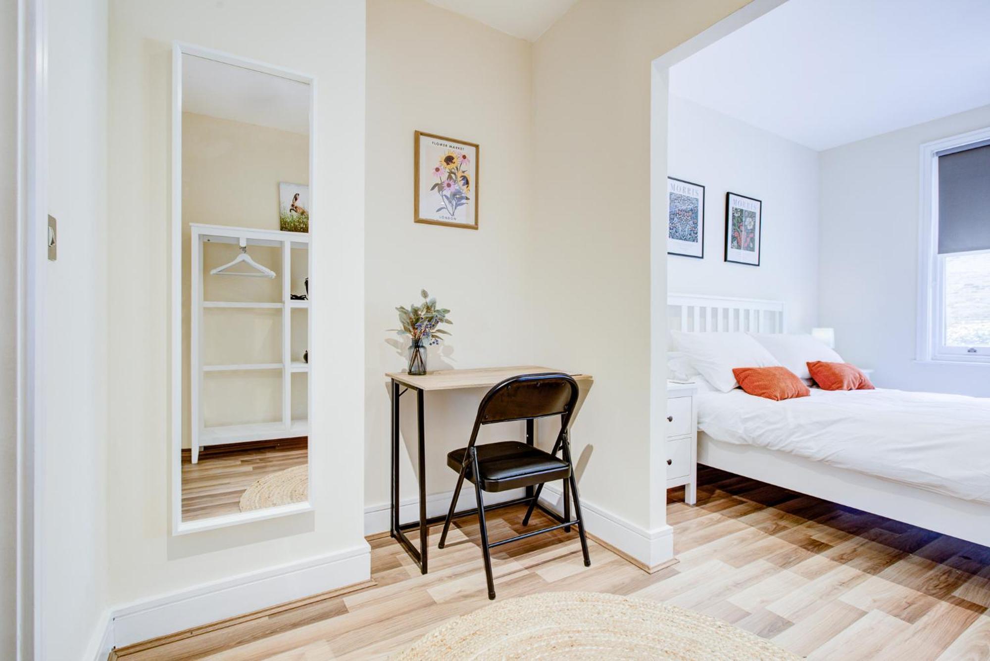 Stunning 4 Bedroom House Feriehus London