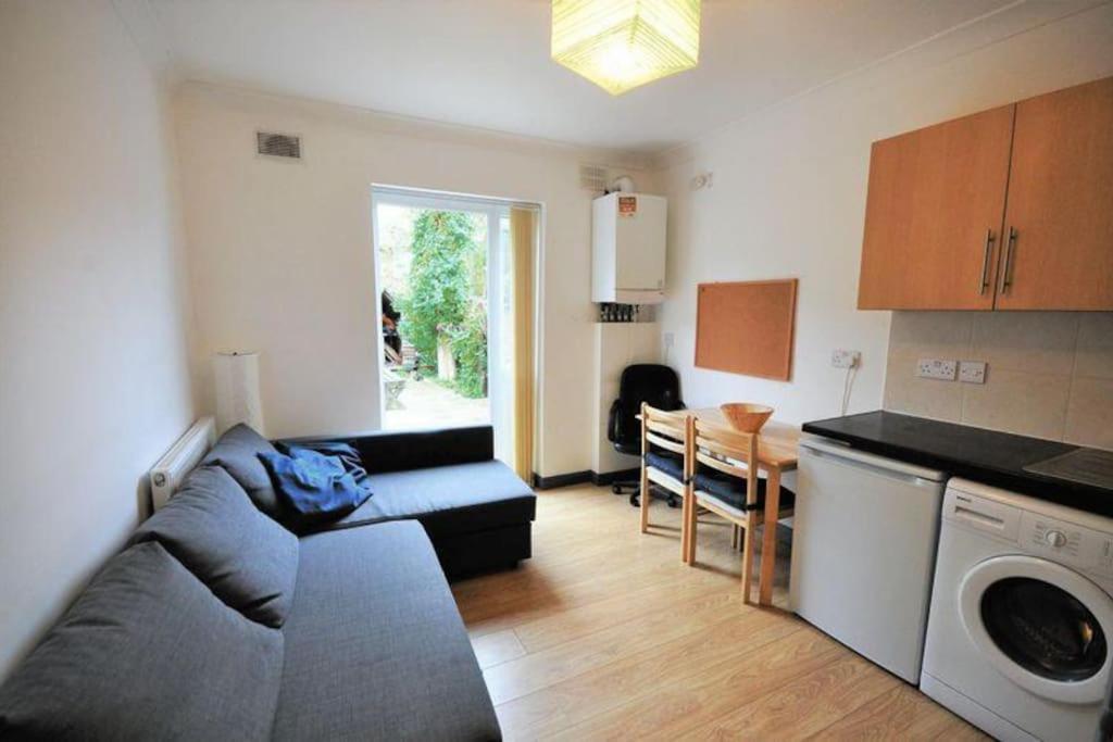 Apartment With Garden 4 Stop To Holland Park London