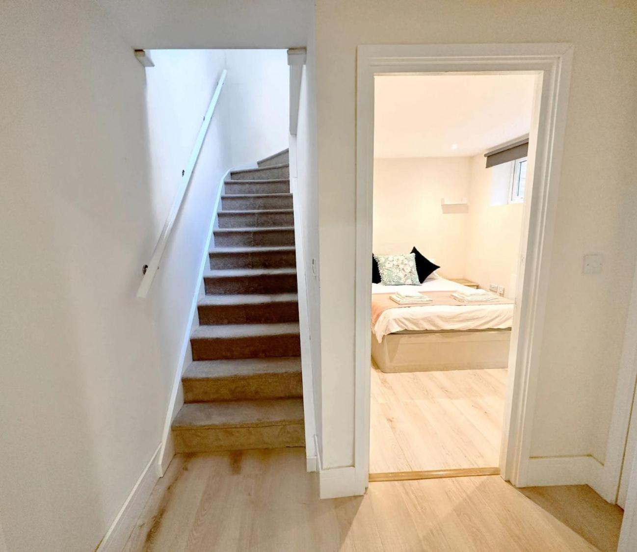 Charming Duplex 10min To Bridge Quiet * Londen